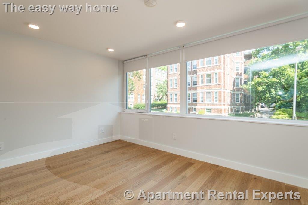 334 Harvard St, Harvard Square