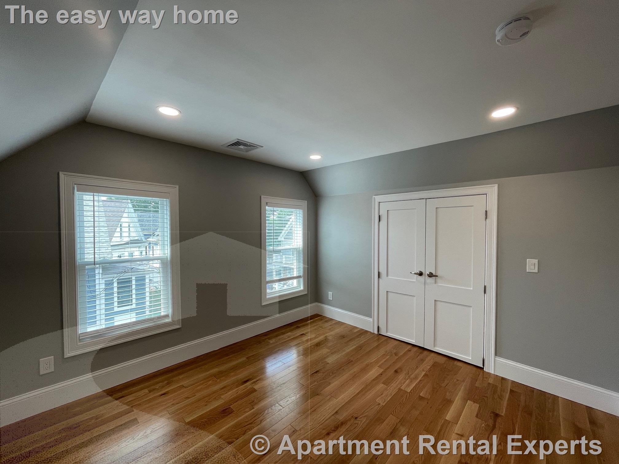 20 Cutter Ave, Davis Square