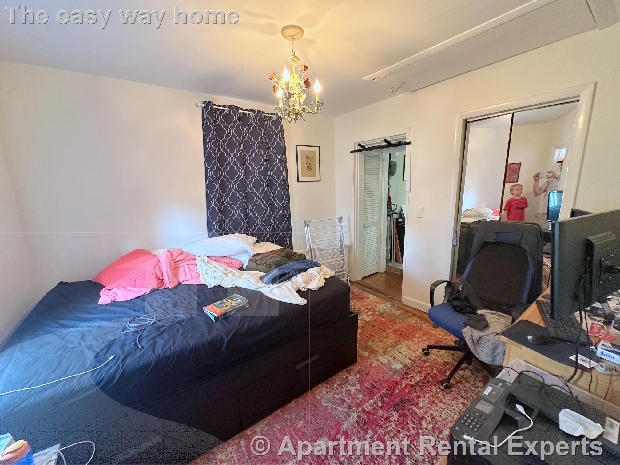 261 Mt Auburn St, Harvard Square