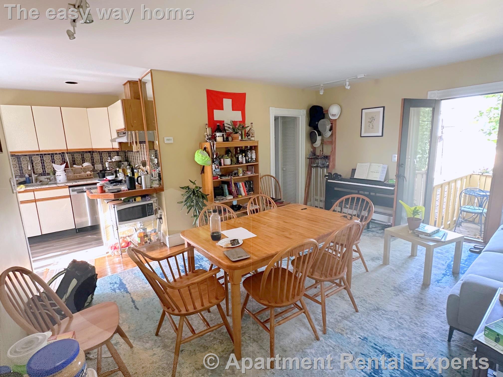 261 Mt Auburn St, Harvard Square