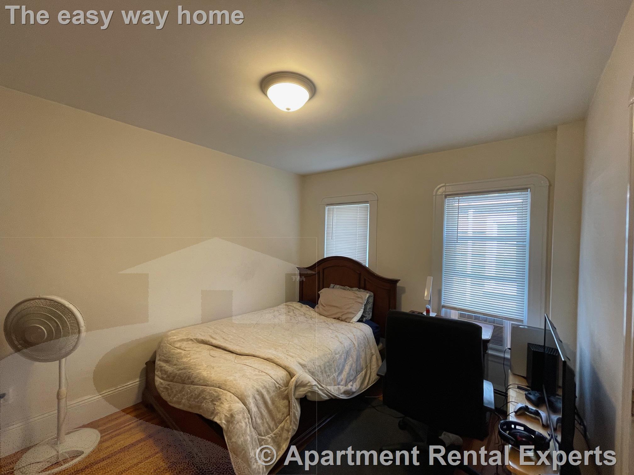 24 Simpson Ave, Davis Square