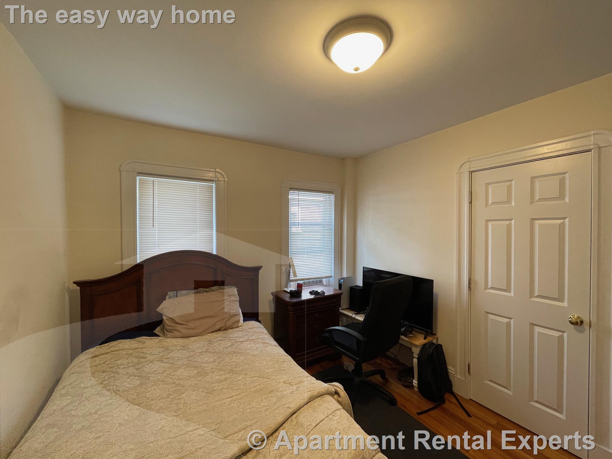 24 Simpson Ave, Davis Square