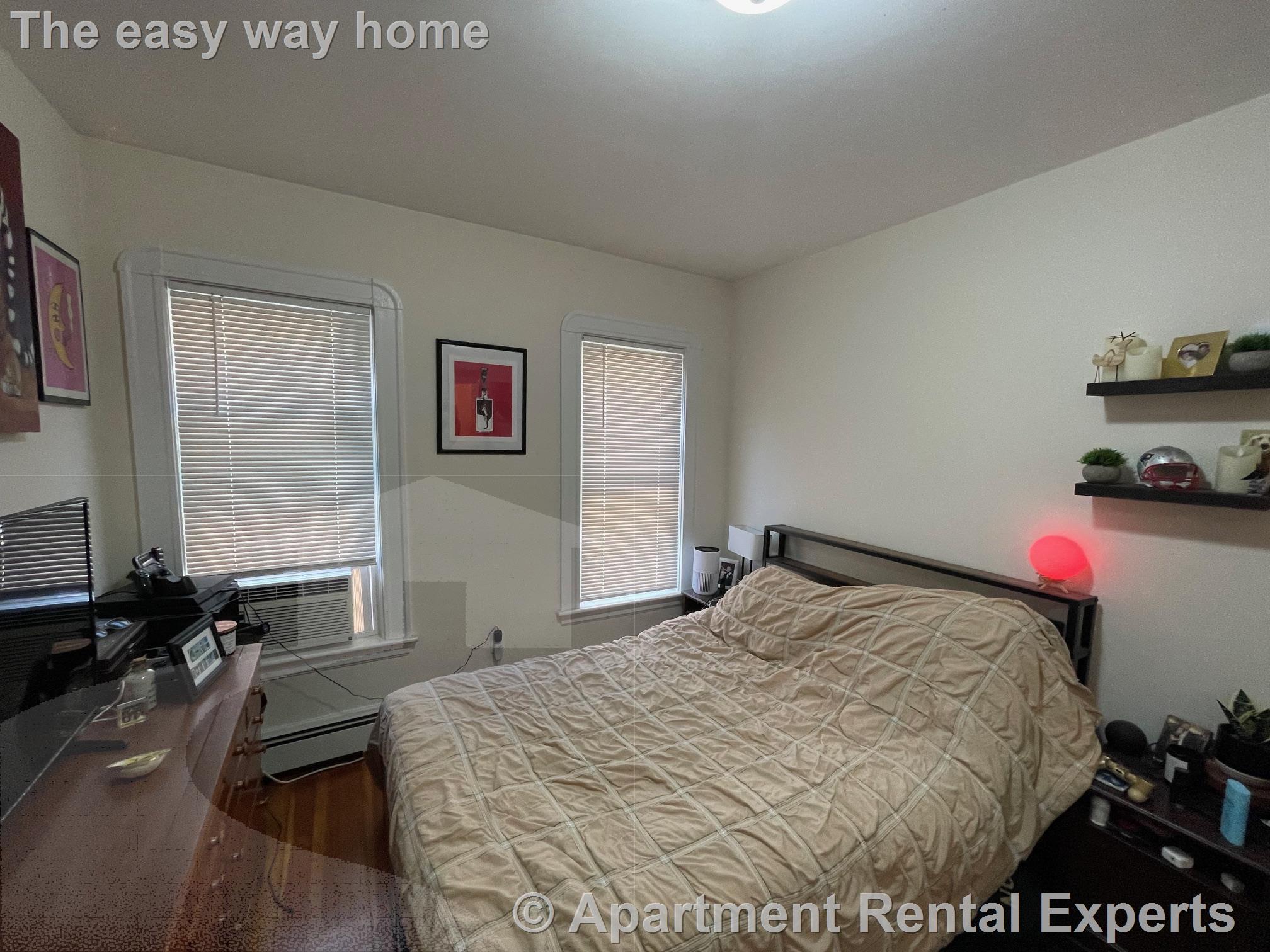 24 Simpson Ave, Davis Square