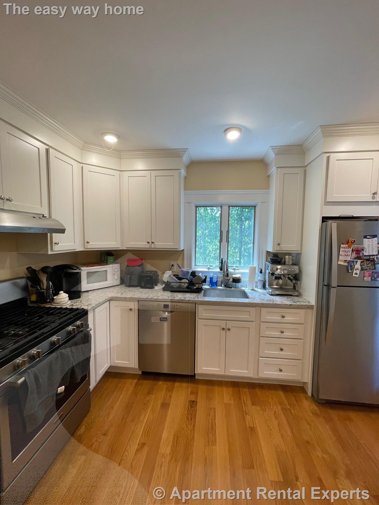 24 Simpson Ave, Davis Square