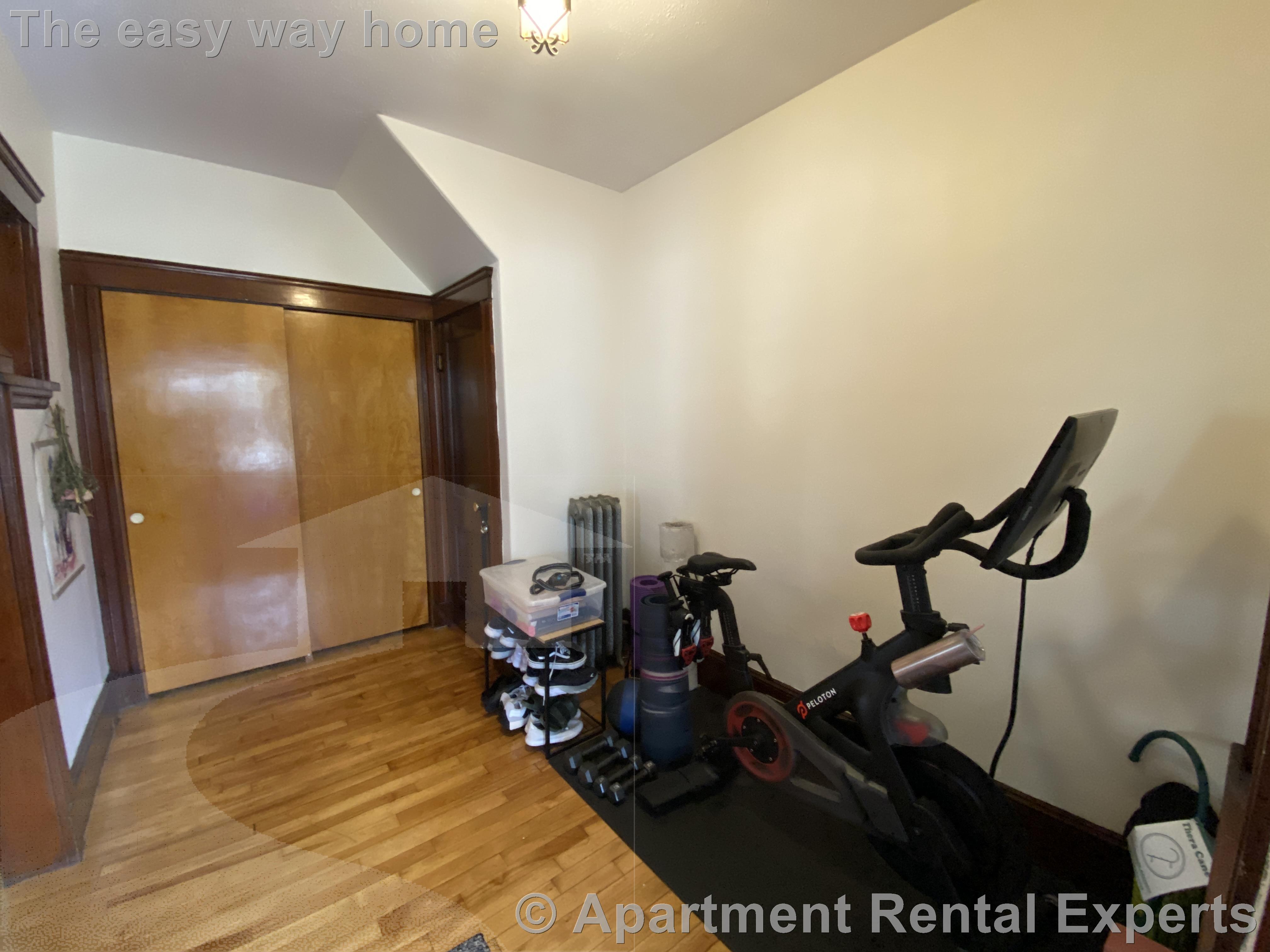 102 Raymond Ave, Teele Square