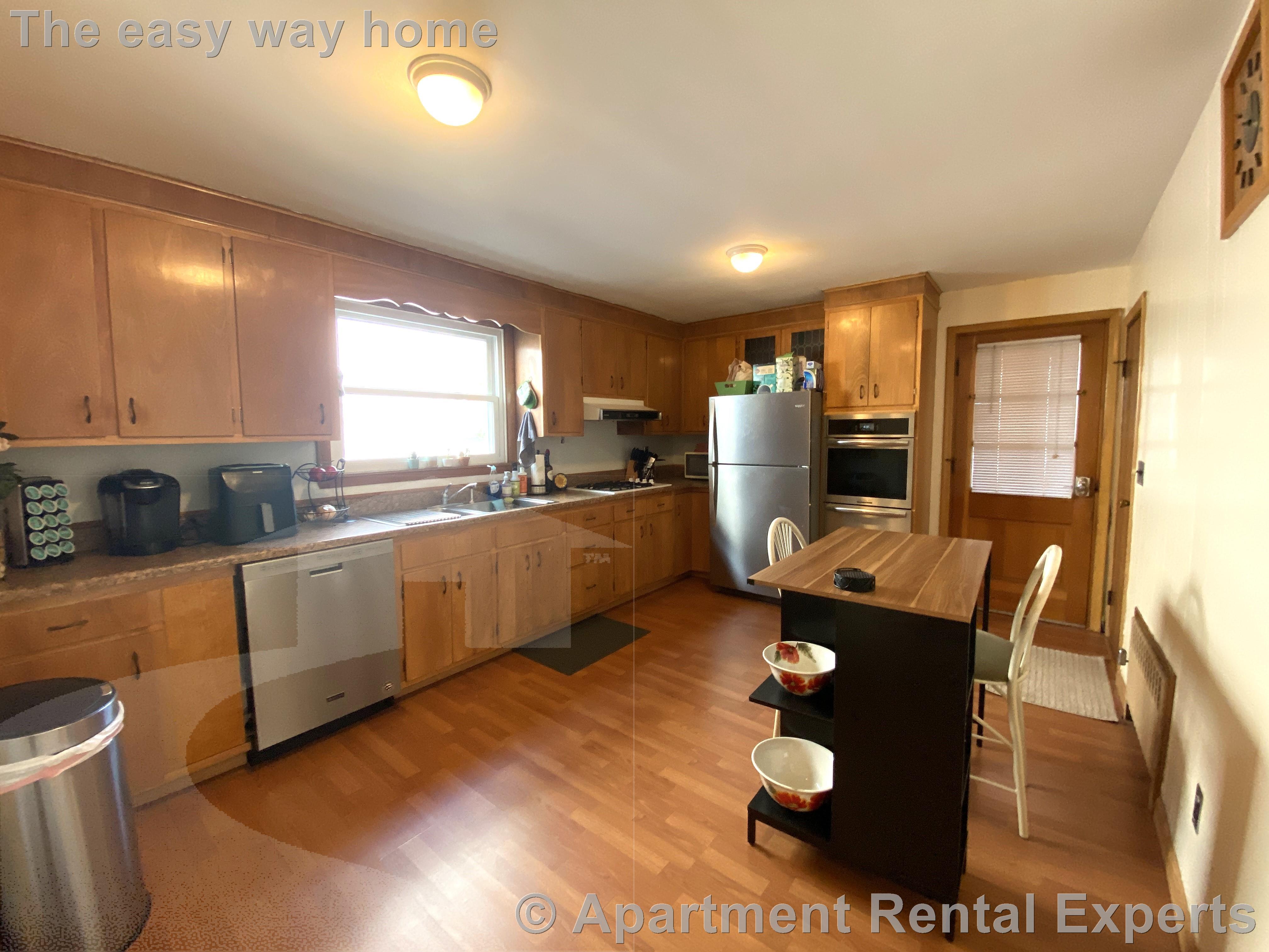 102 Raymond Ave, Teele Square