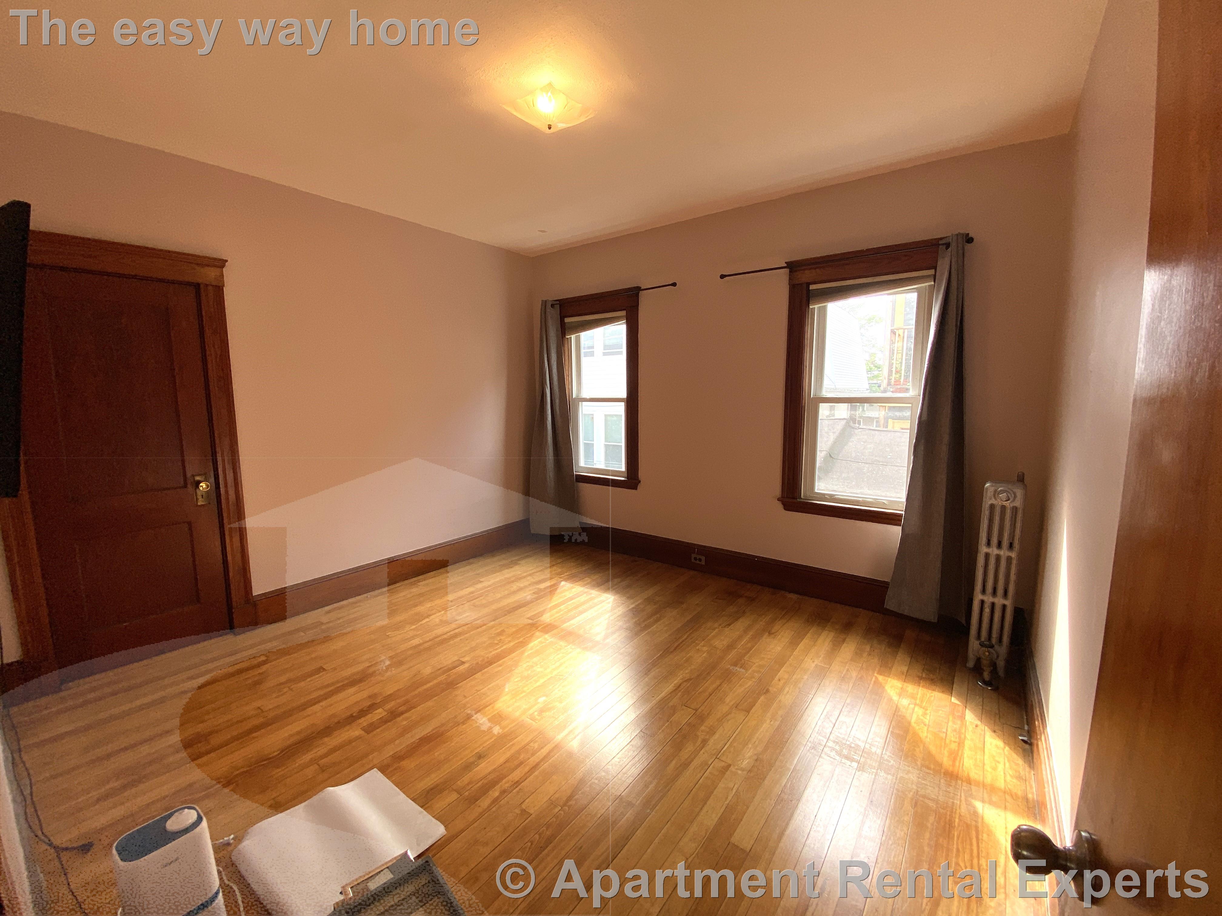 102 Raymond Ave, Teele Square