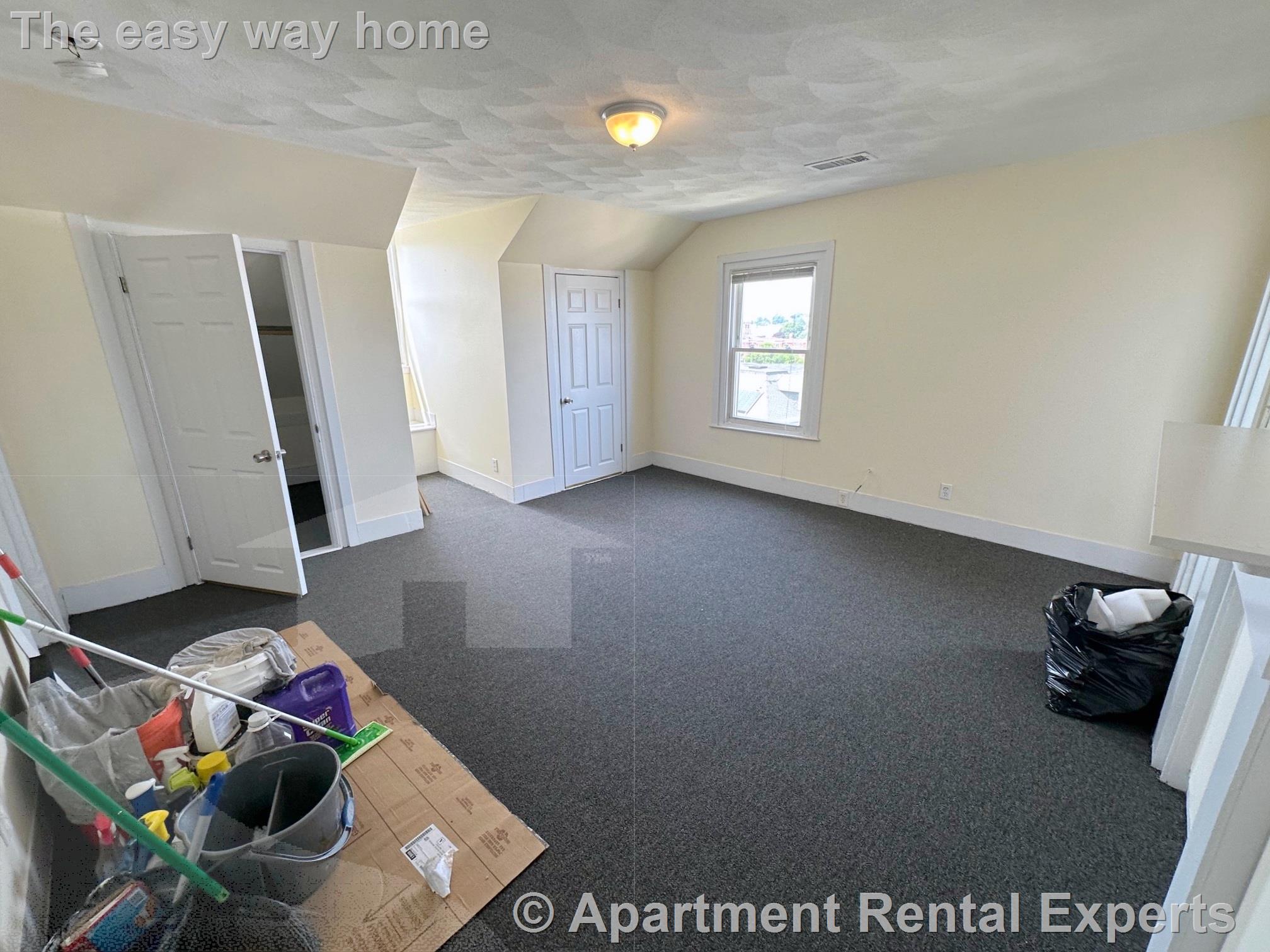 14 Rockland Pl, Malden Center