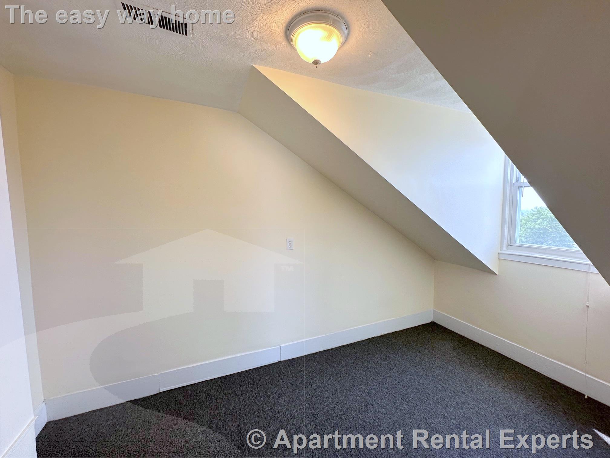 14 Rockland Pl, Malden Center