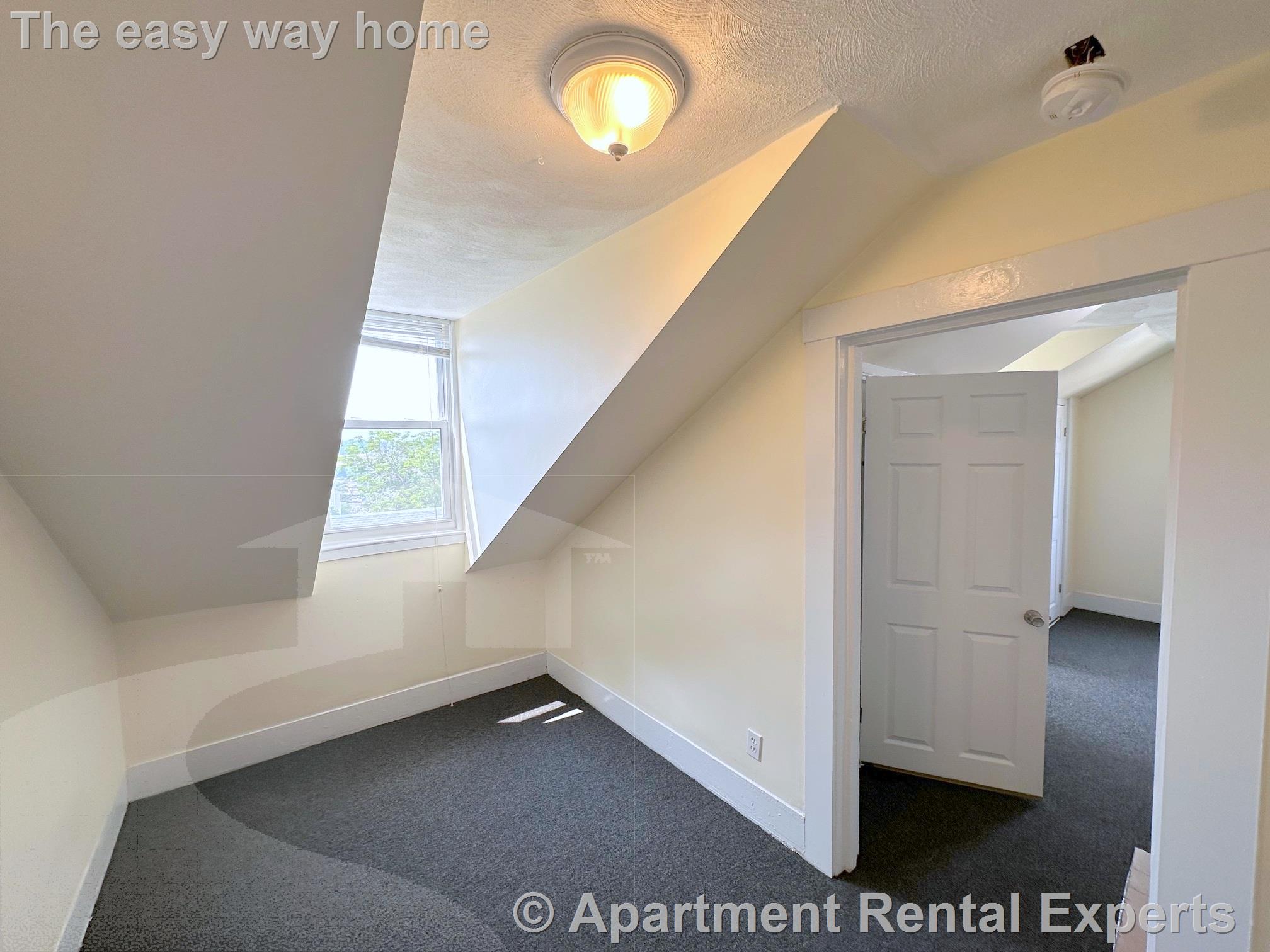 14 Rockland Pl, Malden Center