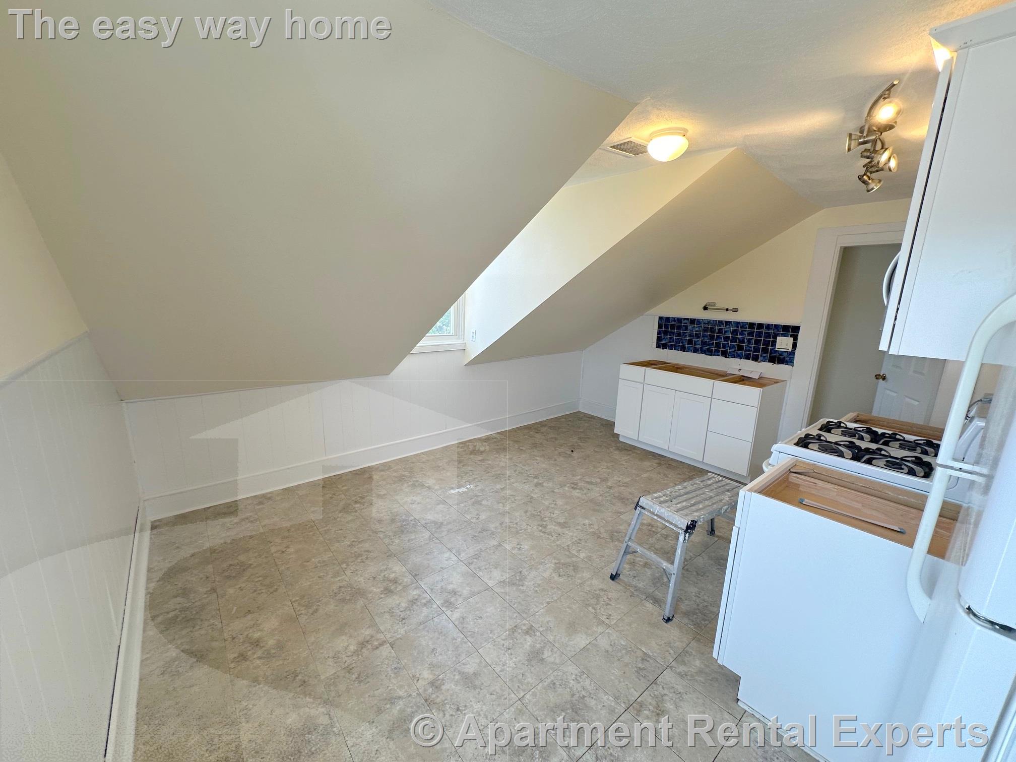 14 Rockland Pl, Malden Center