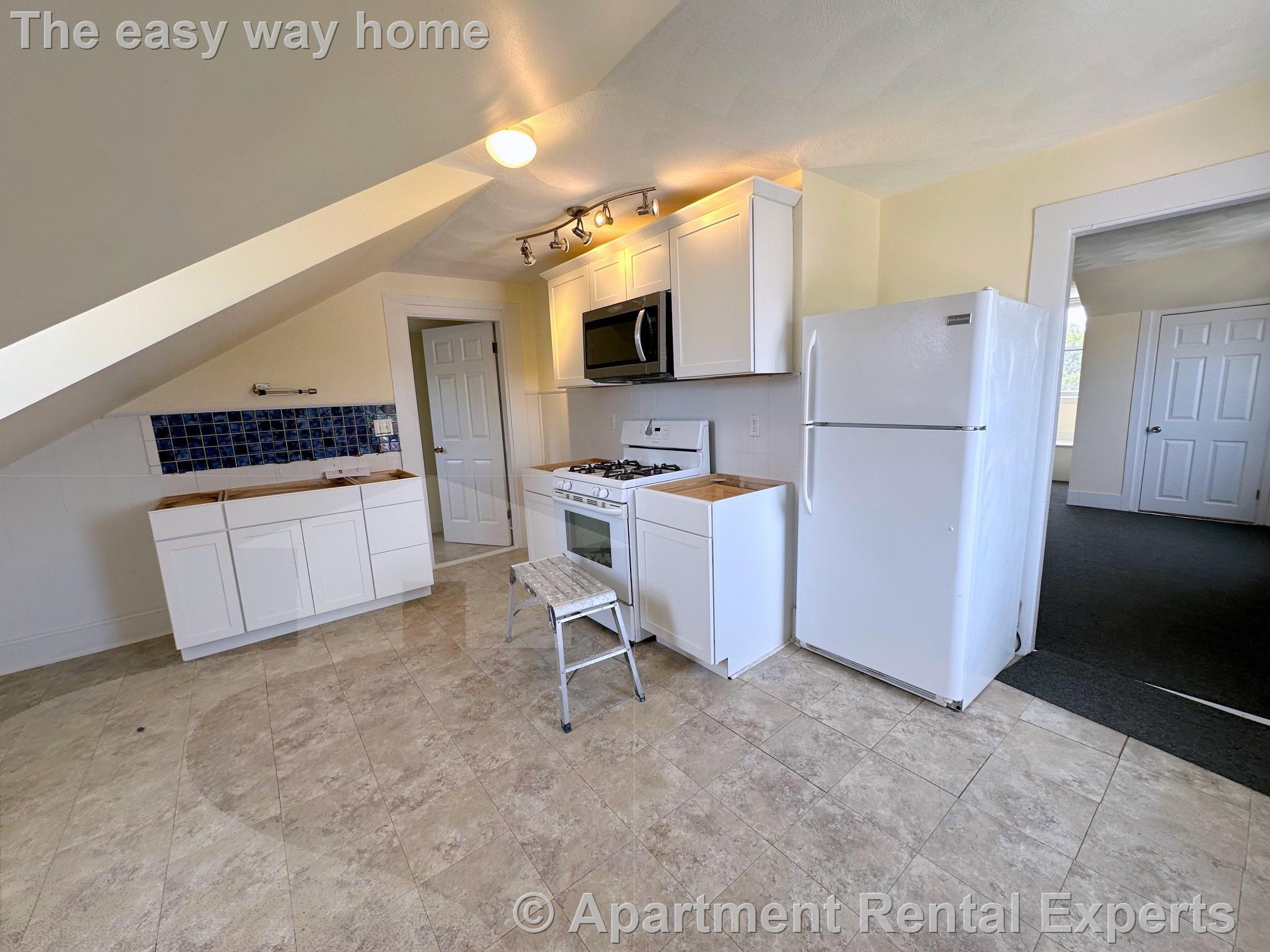 14 Rockland Pl, Malden Center