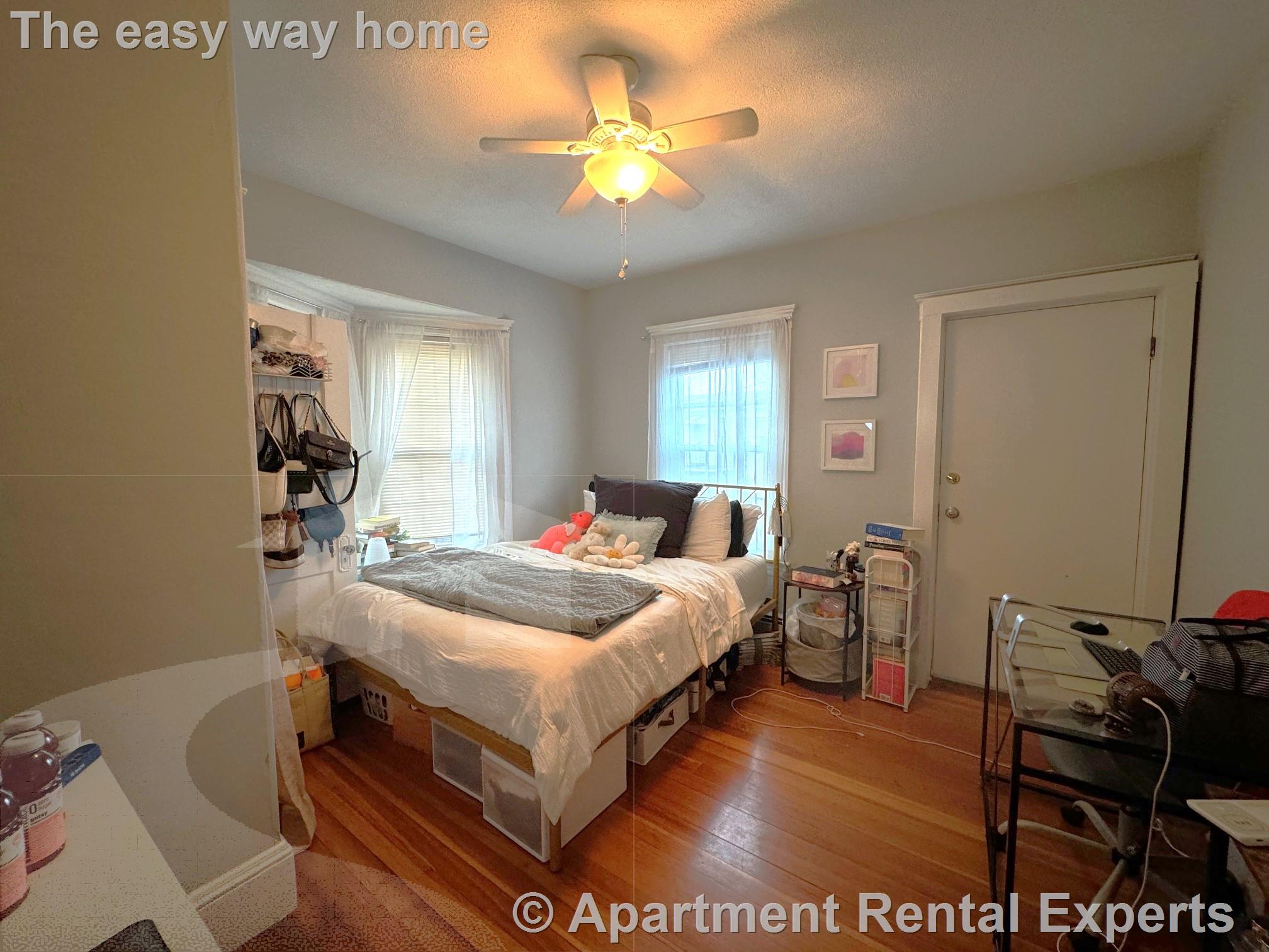 8 Bradford Ave, Tufts