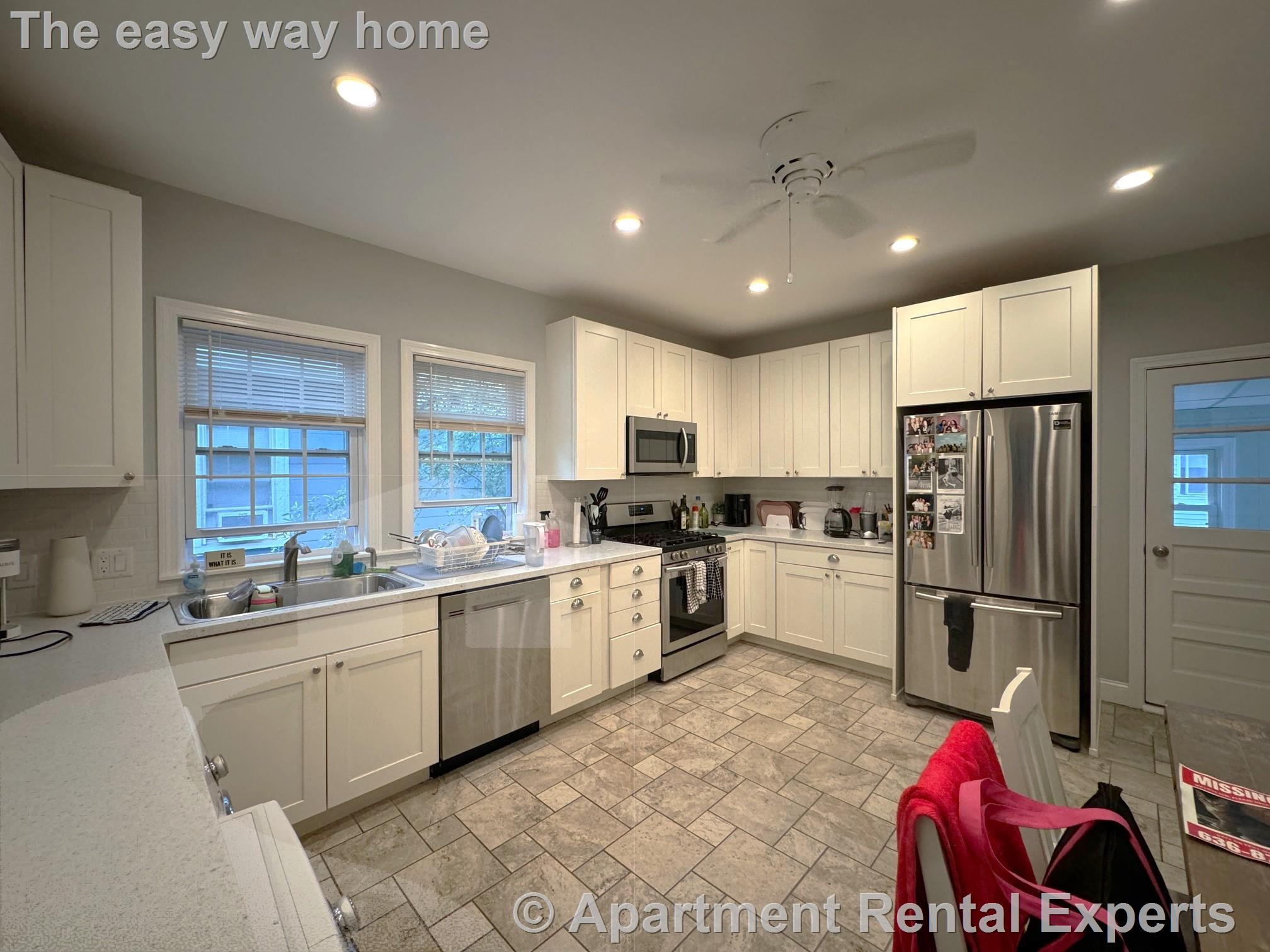 8 Bradford Ave, Tufts