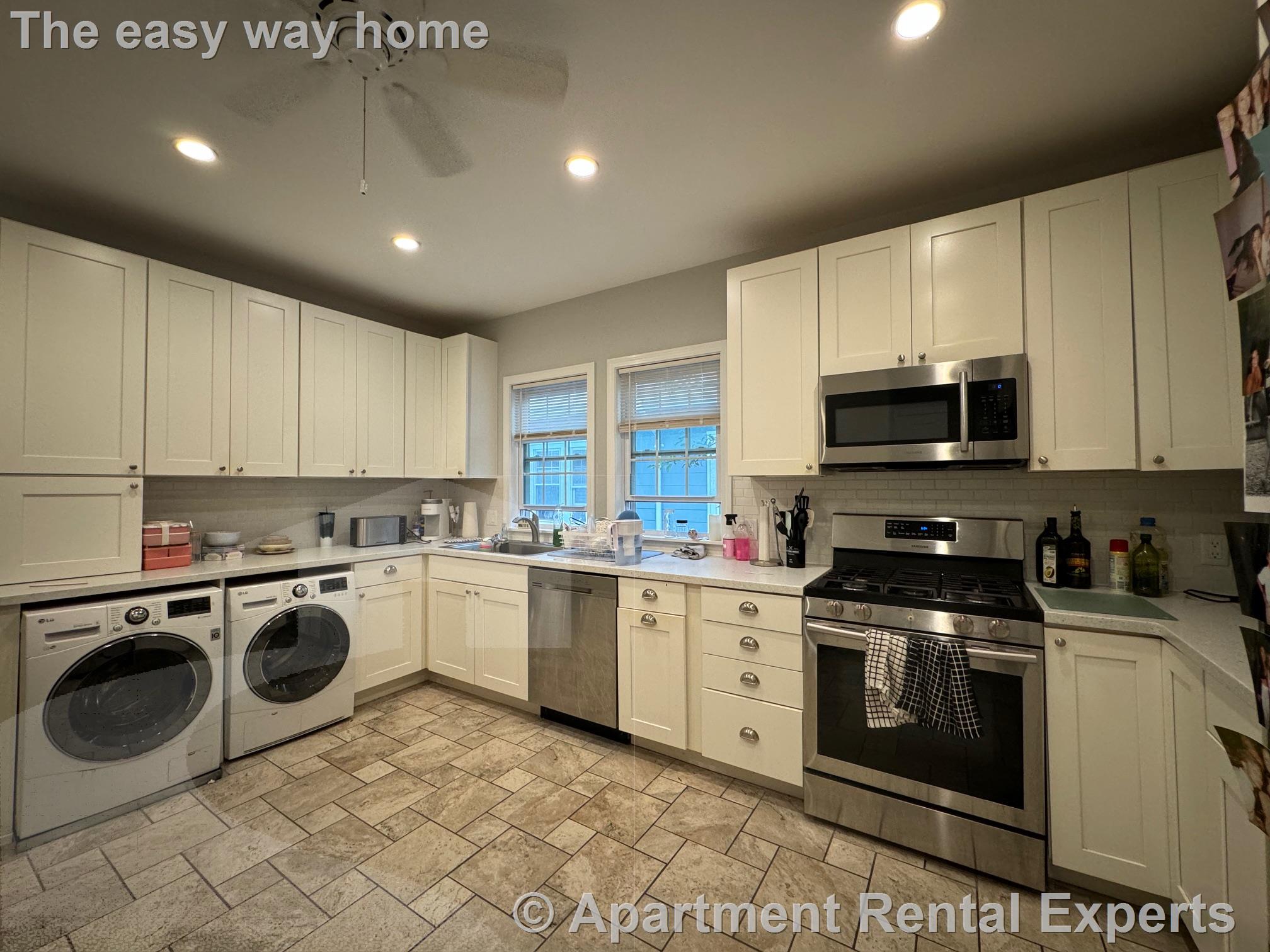 8 Bradford Ave, Tufts