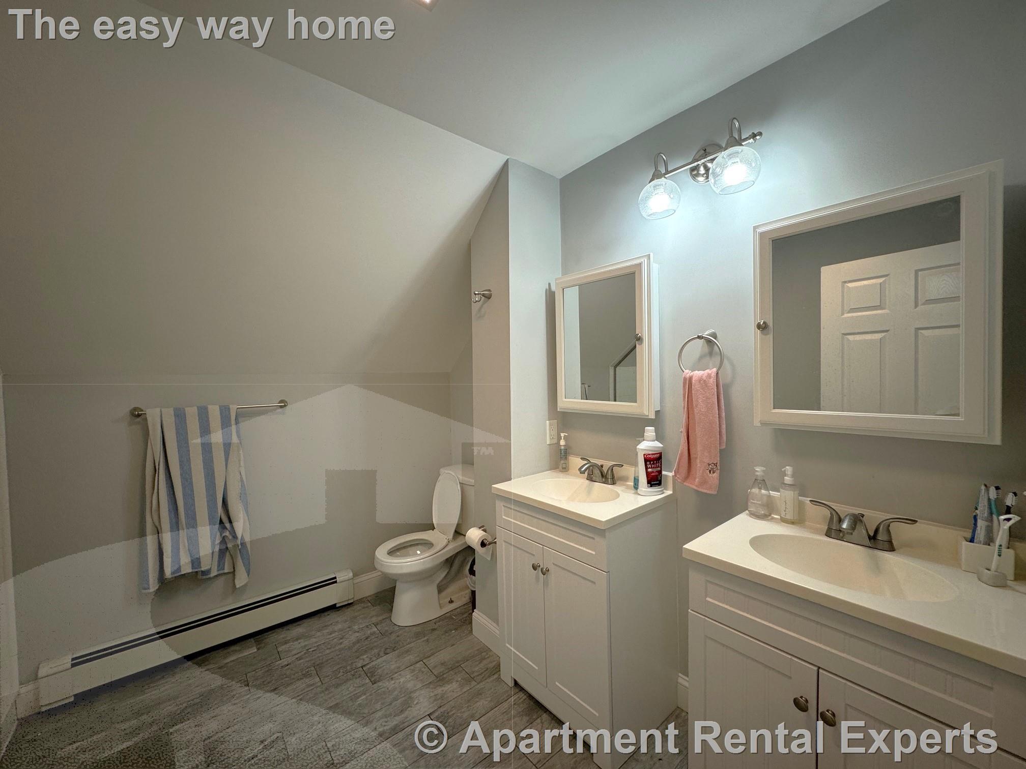 8 Bradford Ave, Tufts