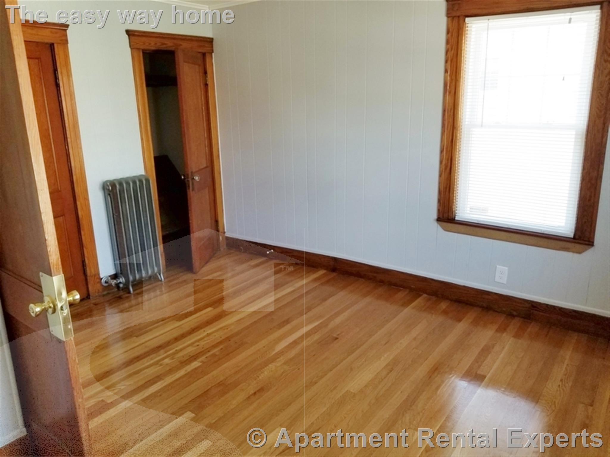 18 Governor Winthrop Rd, Ten Hills