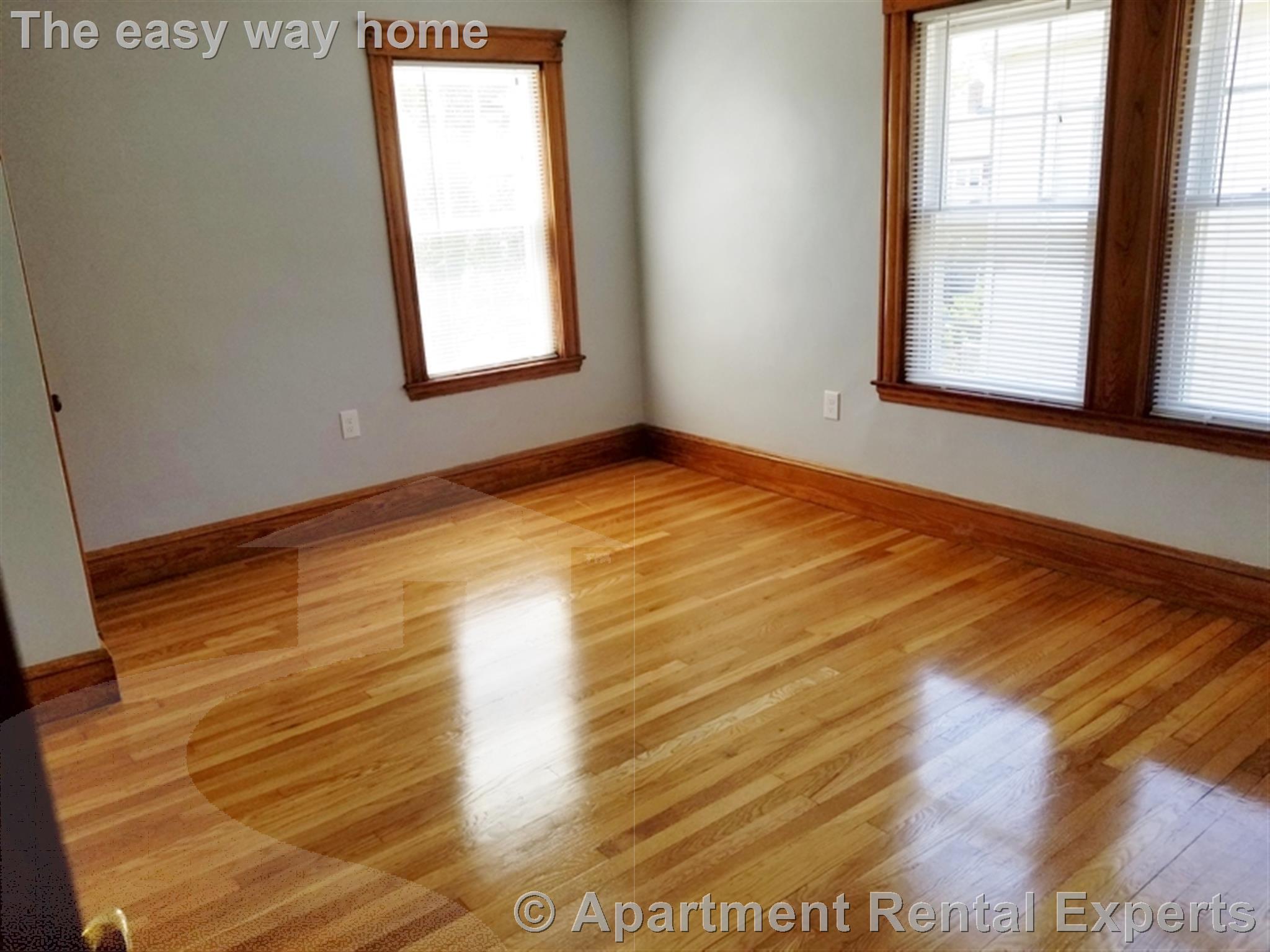 18 Governor Winthrop Rd, Ten Hills