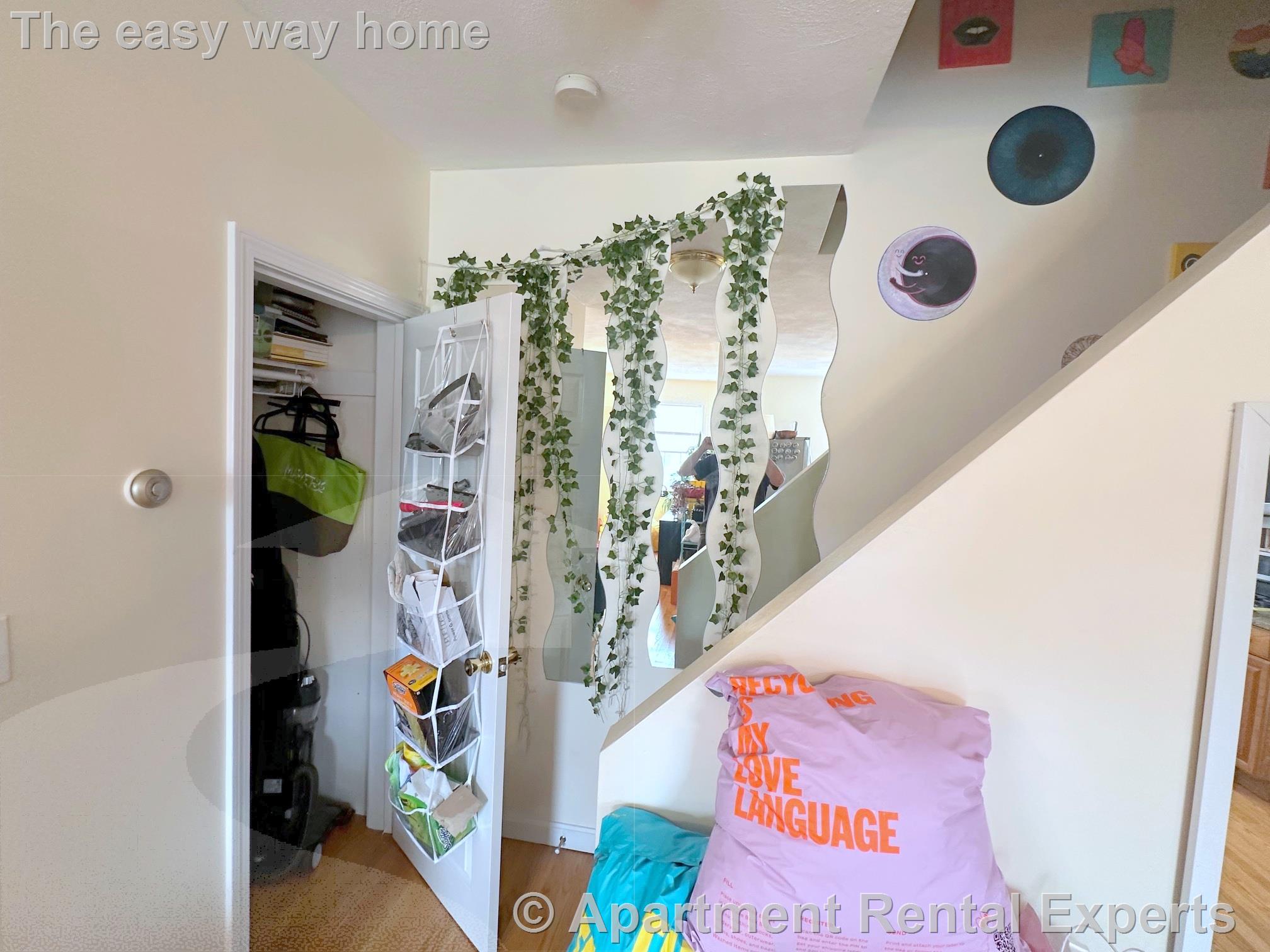 286 Salem St, Medford Square