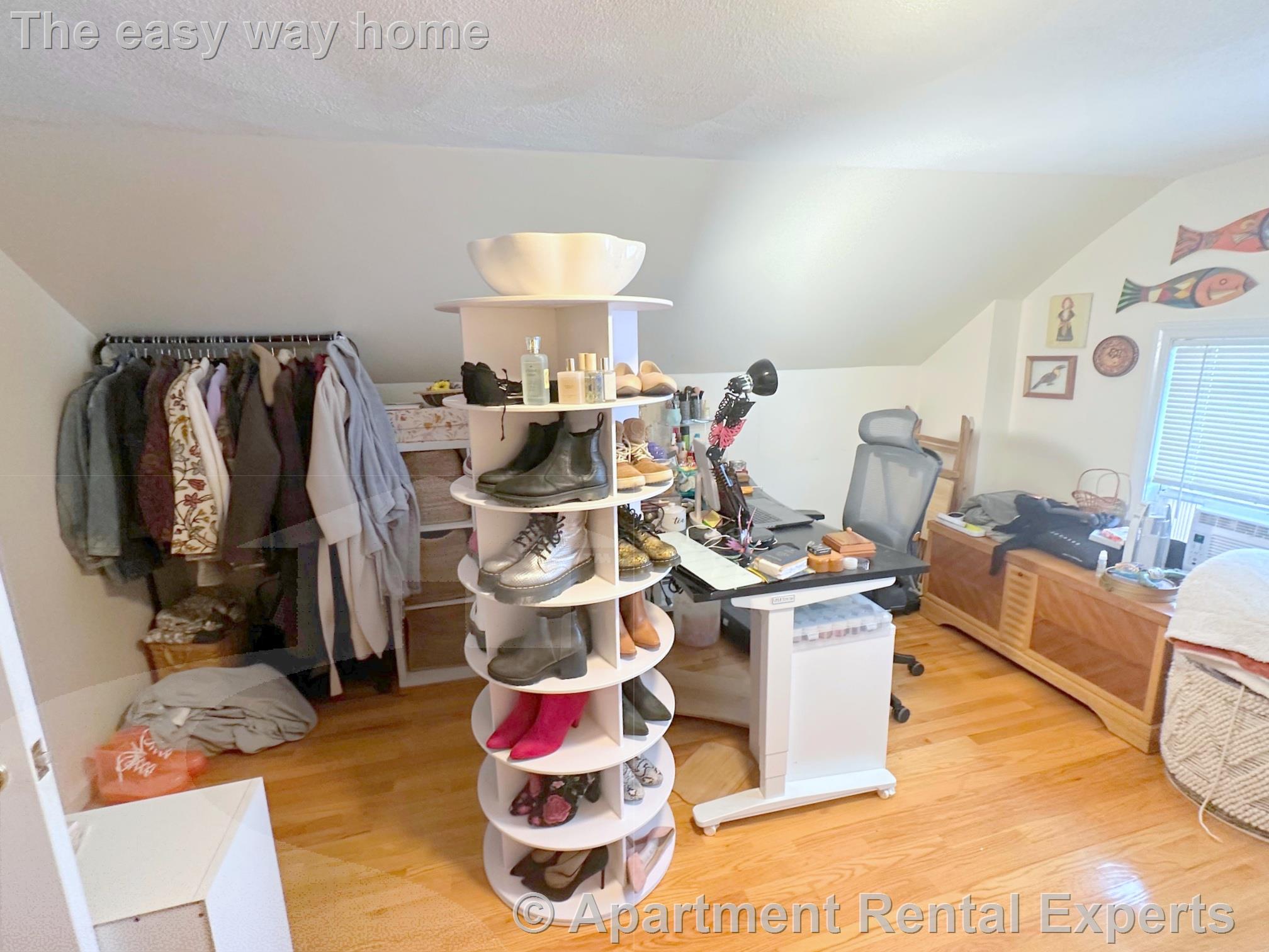 286 Salem St, Medford Square