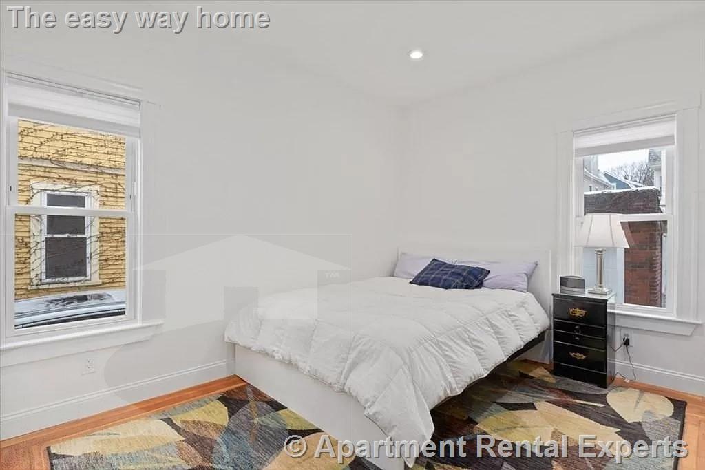 61 Lowden Ave, Davis Square