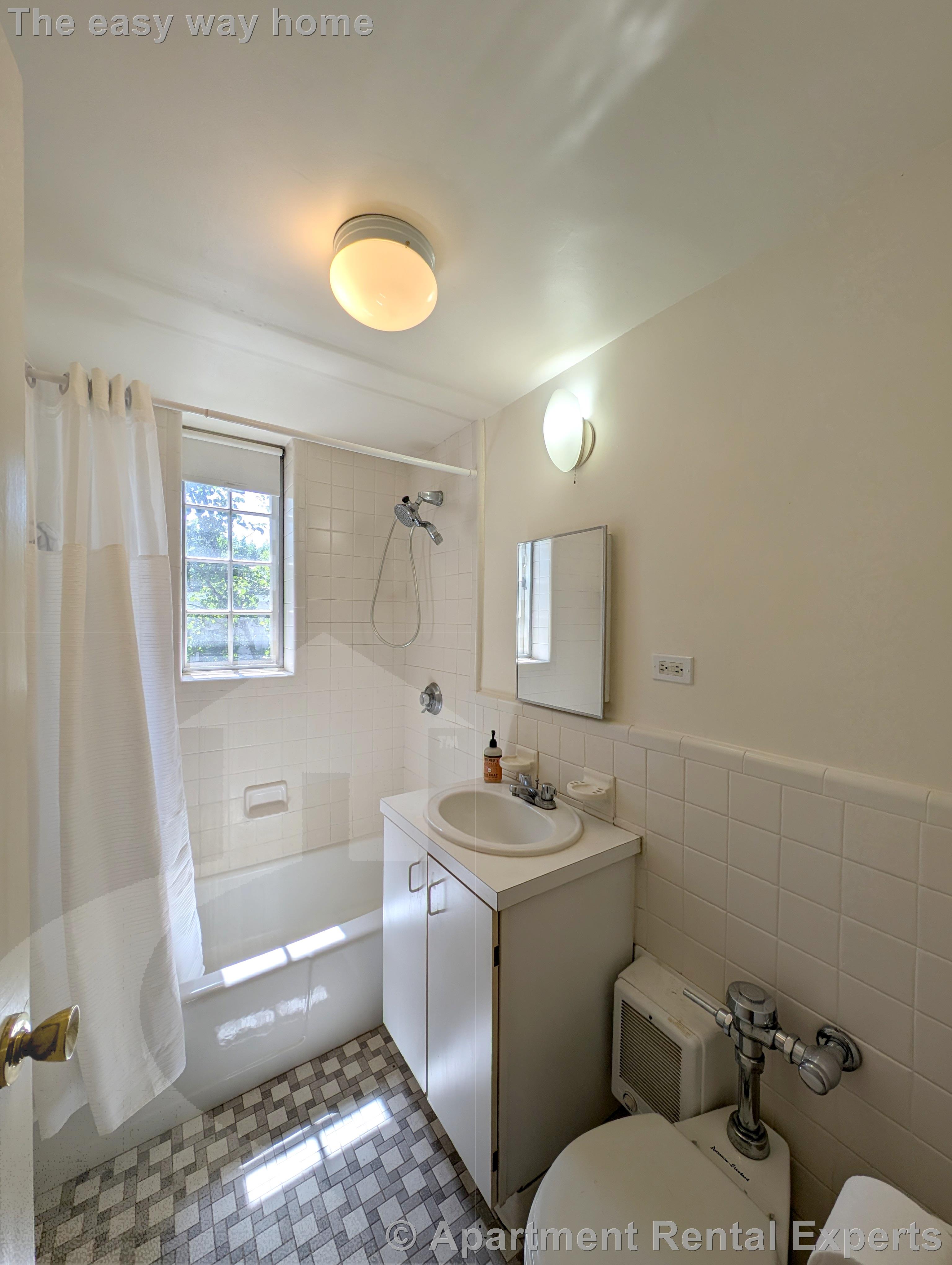 988 Memorial Dr, Harvard Square