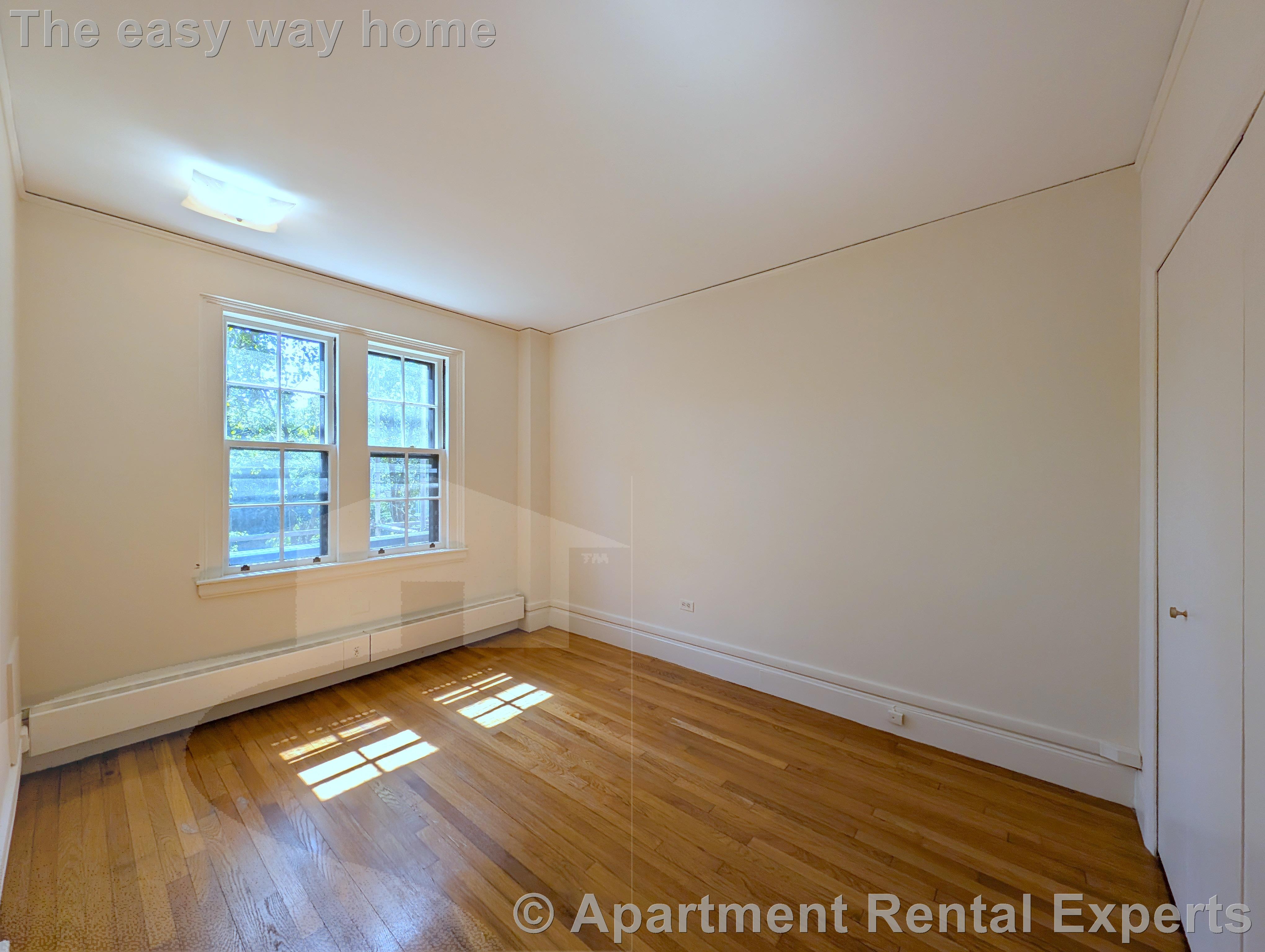 988 Memorial Dr, Harvard Square