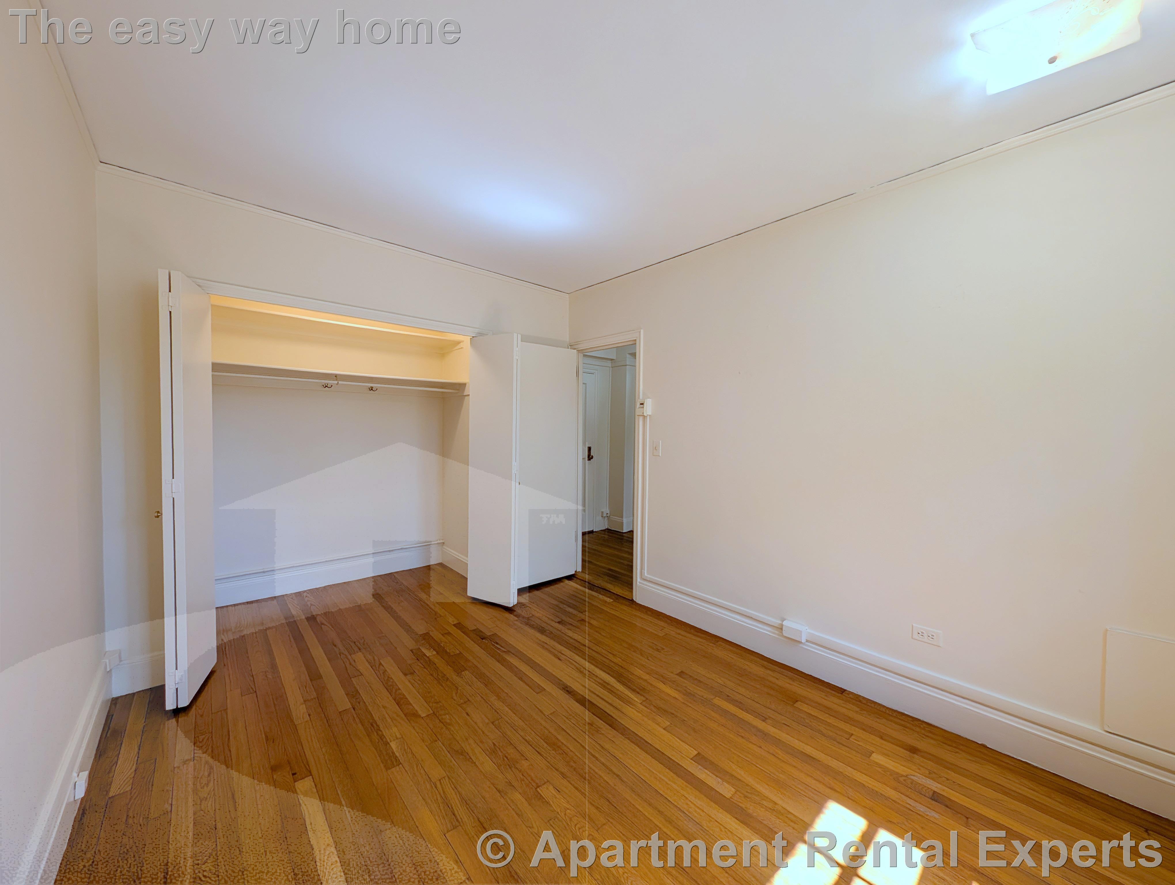 988 Memorial Dr, Harvard Square