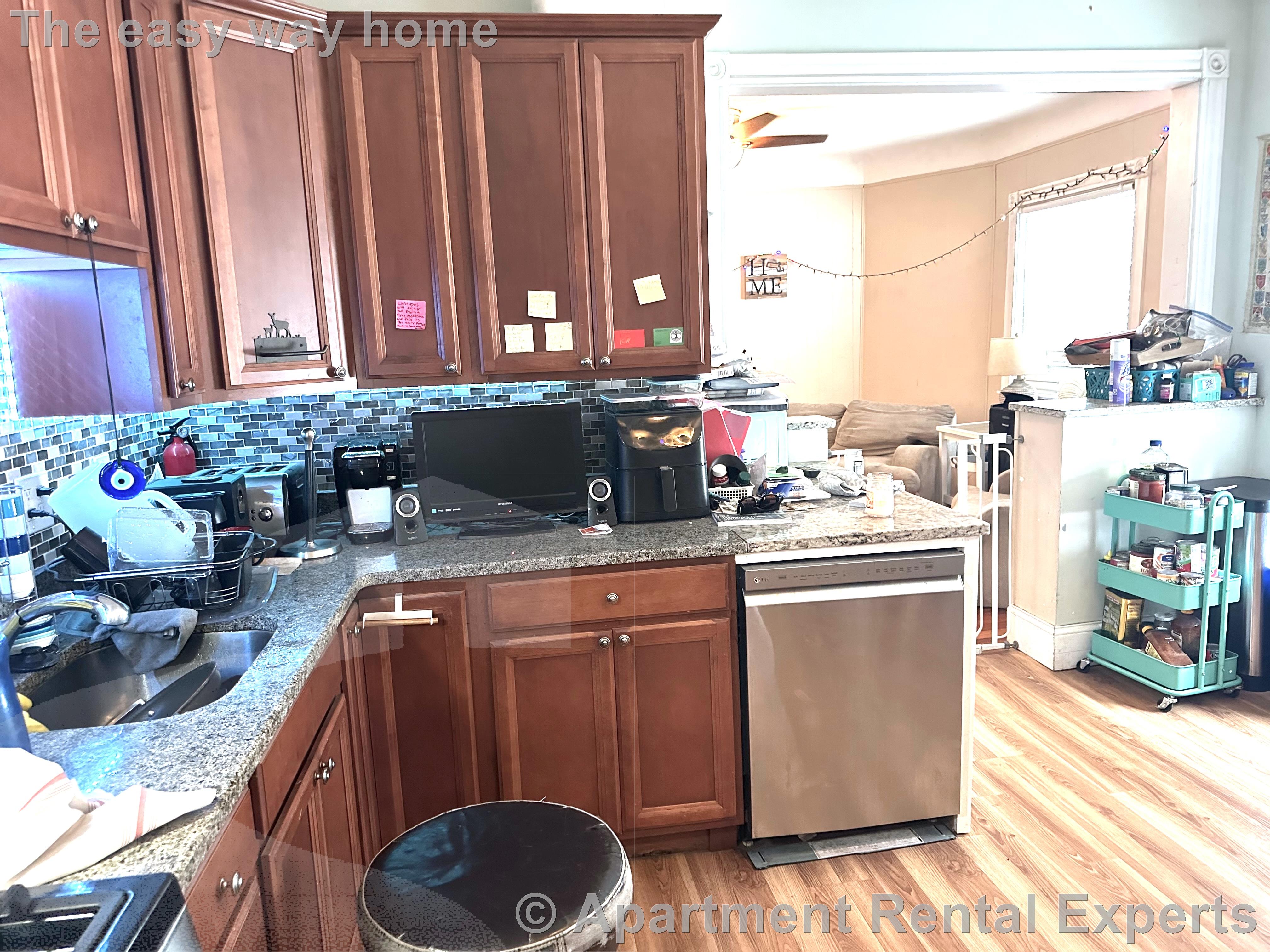 326 Highland, Davis Square