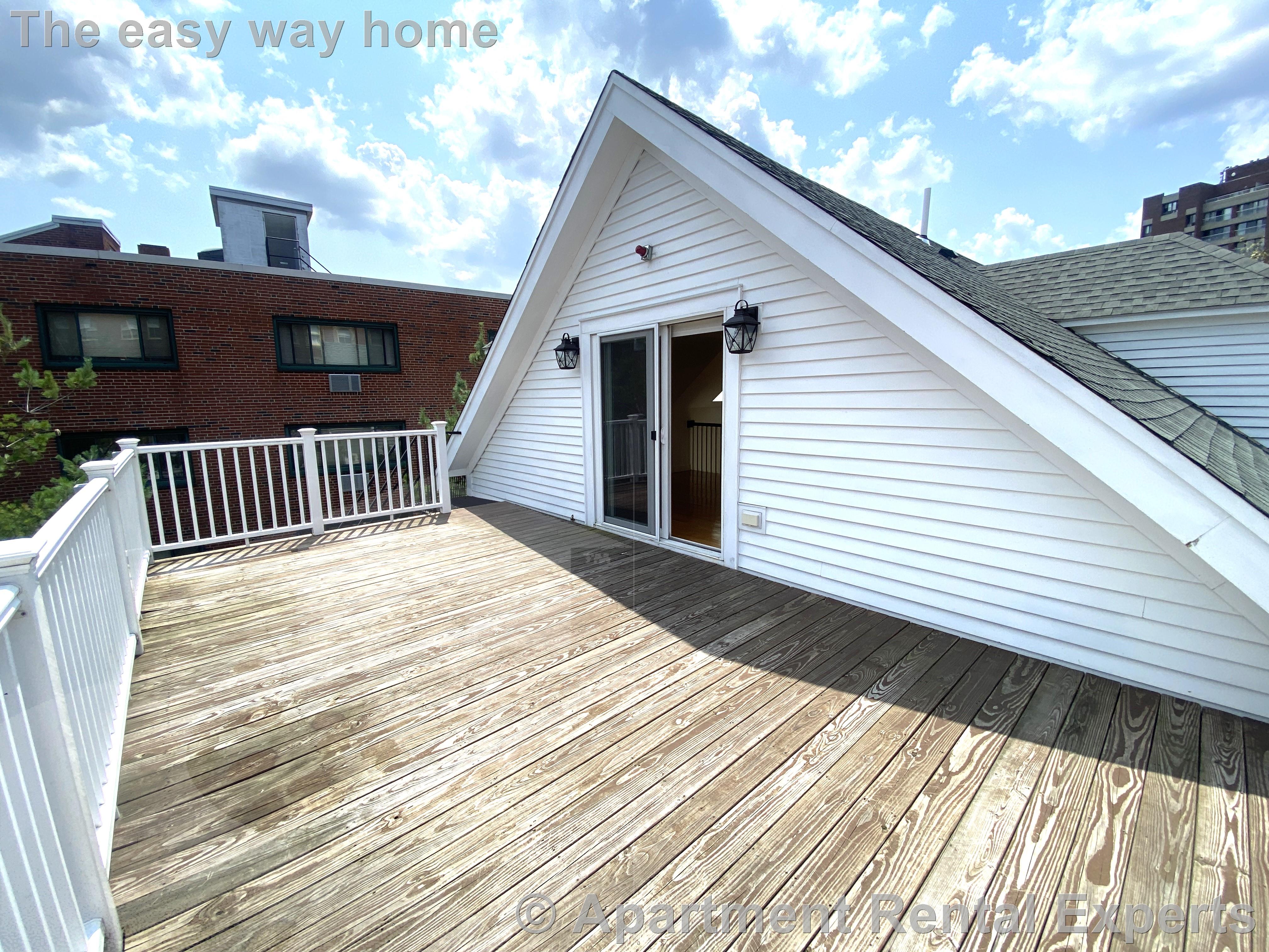 379 Harvard St, Harvard Square