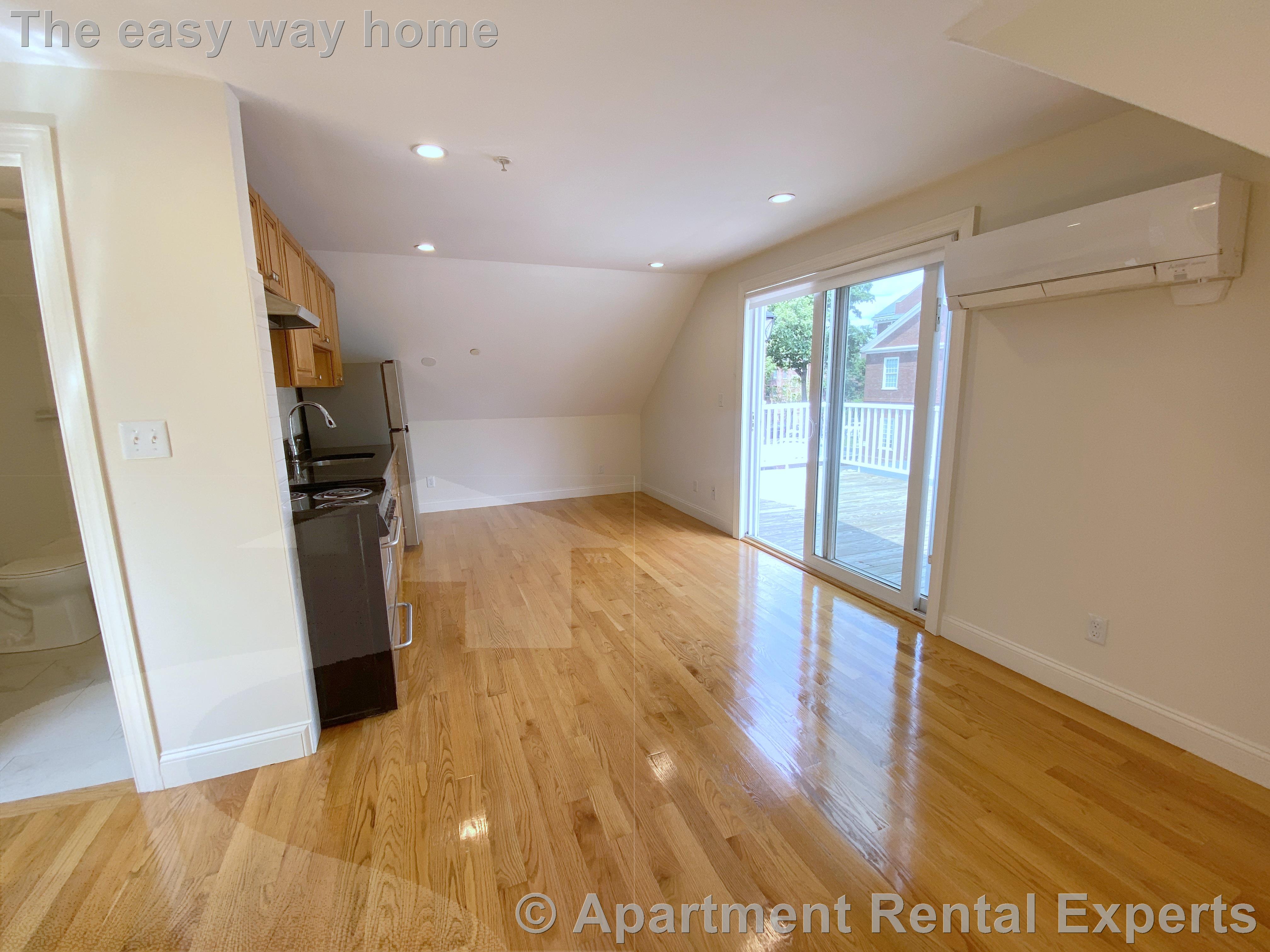 379 Harvard St, Harvard Square