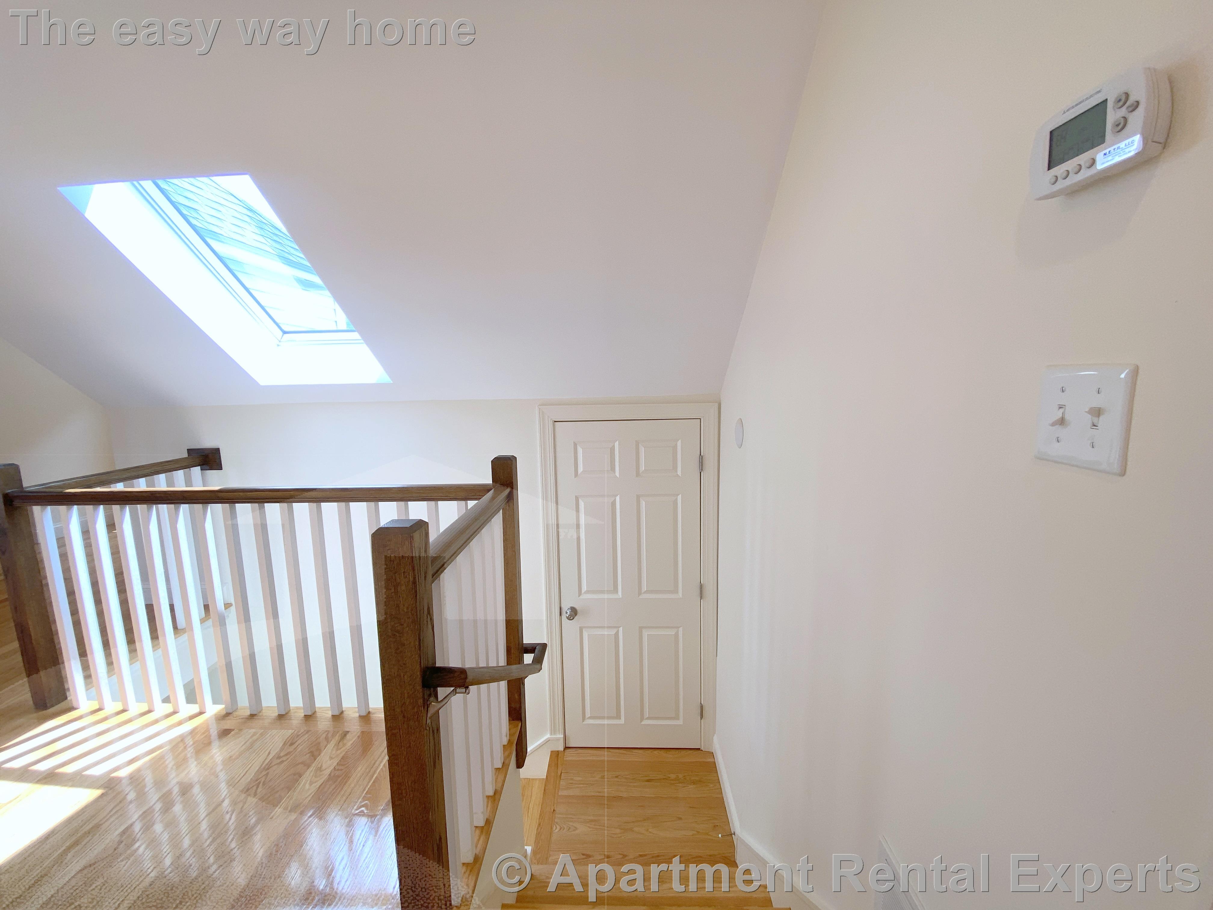 379 Harvard St, Harvard Square