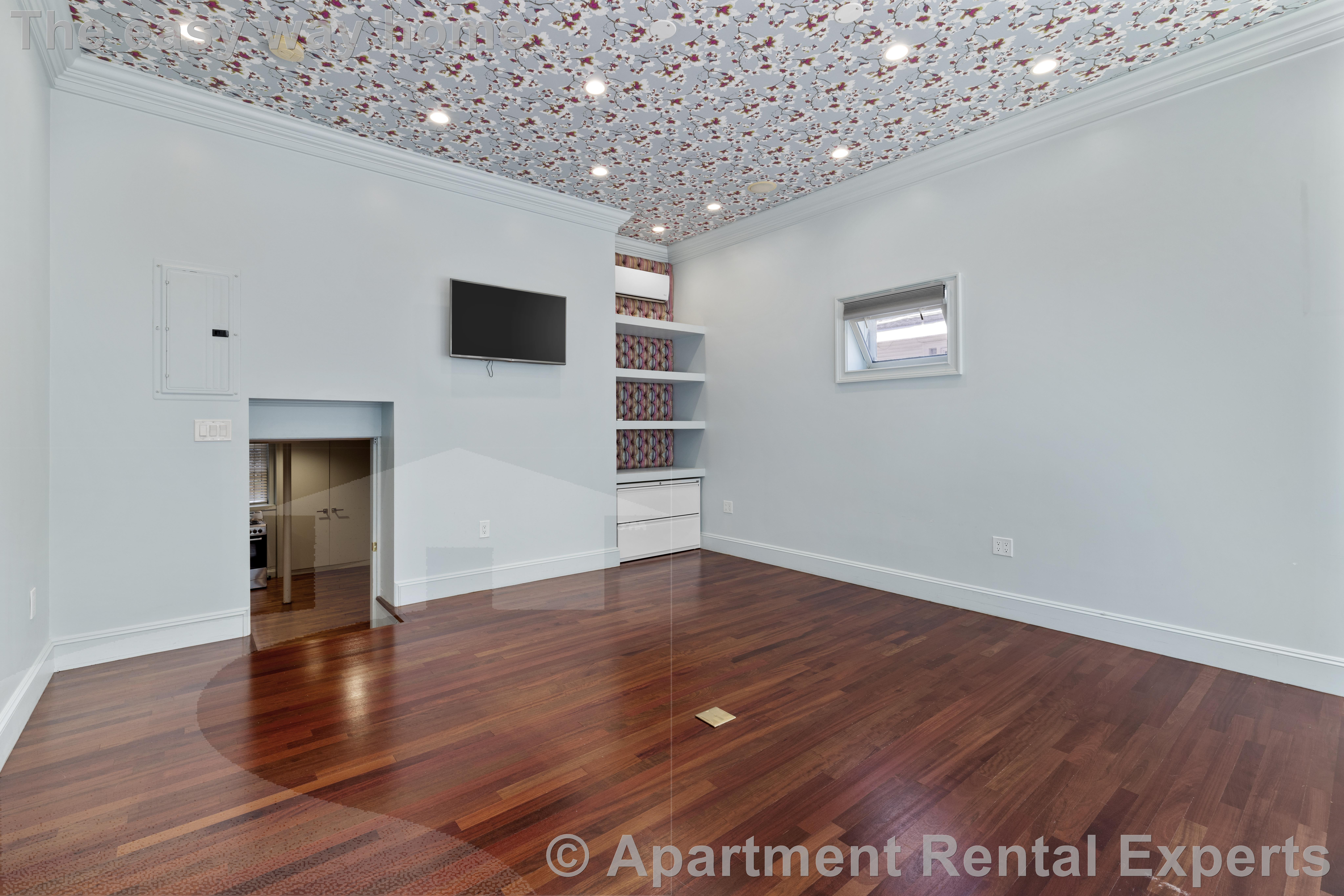 121 Columbia St, Central Square