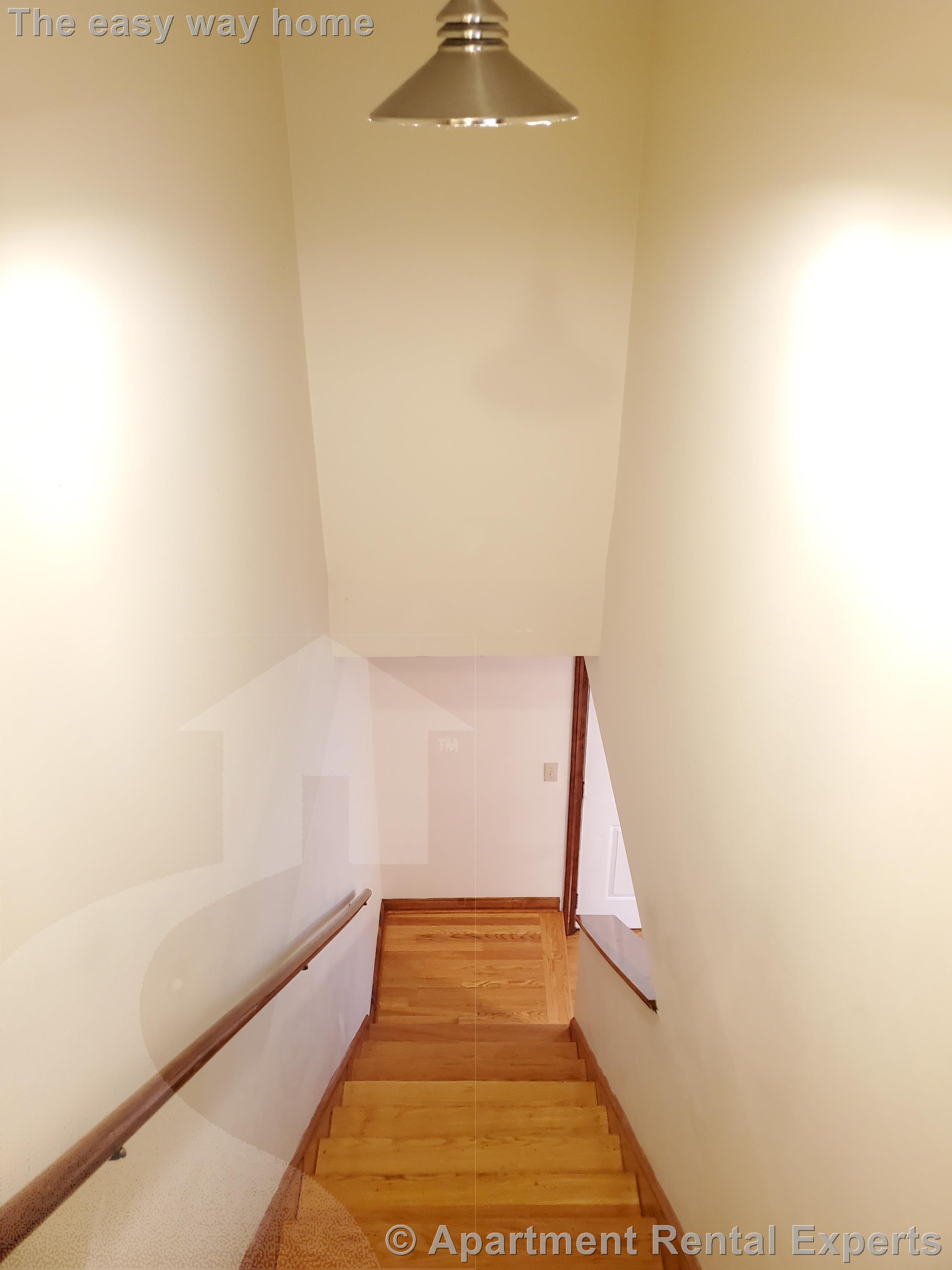 10 Waverly Pl, Melrose