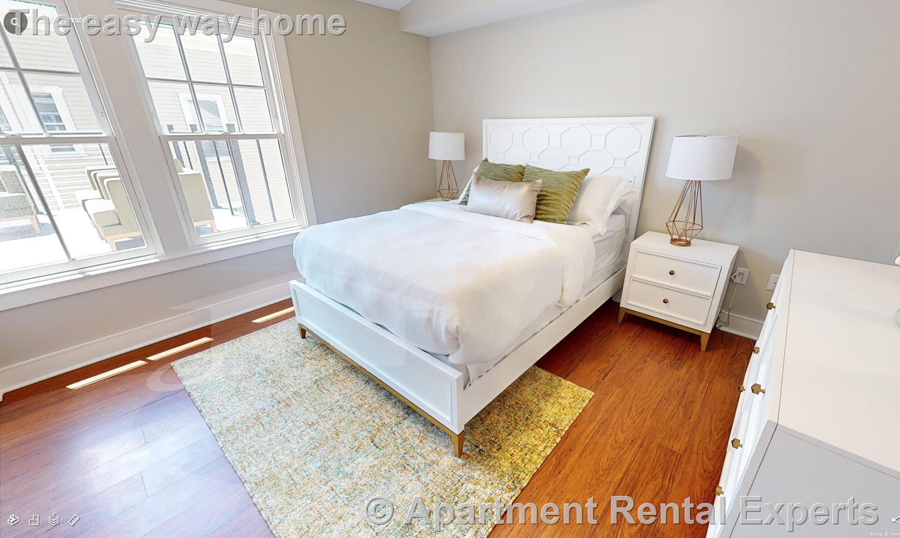 392 Harvard St, Harvard Square