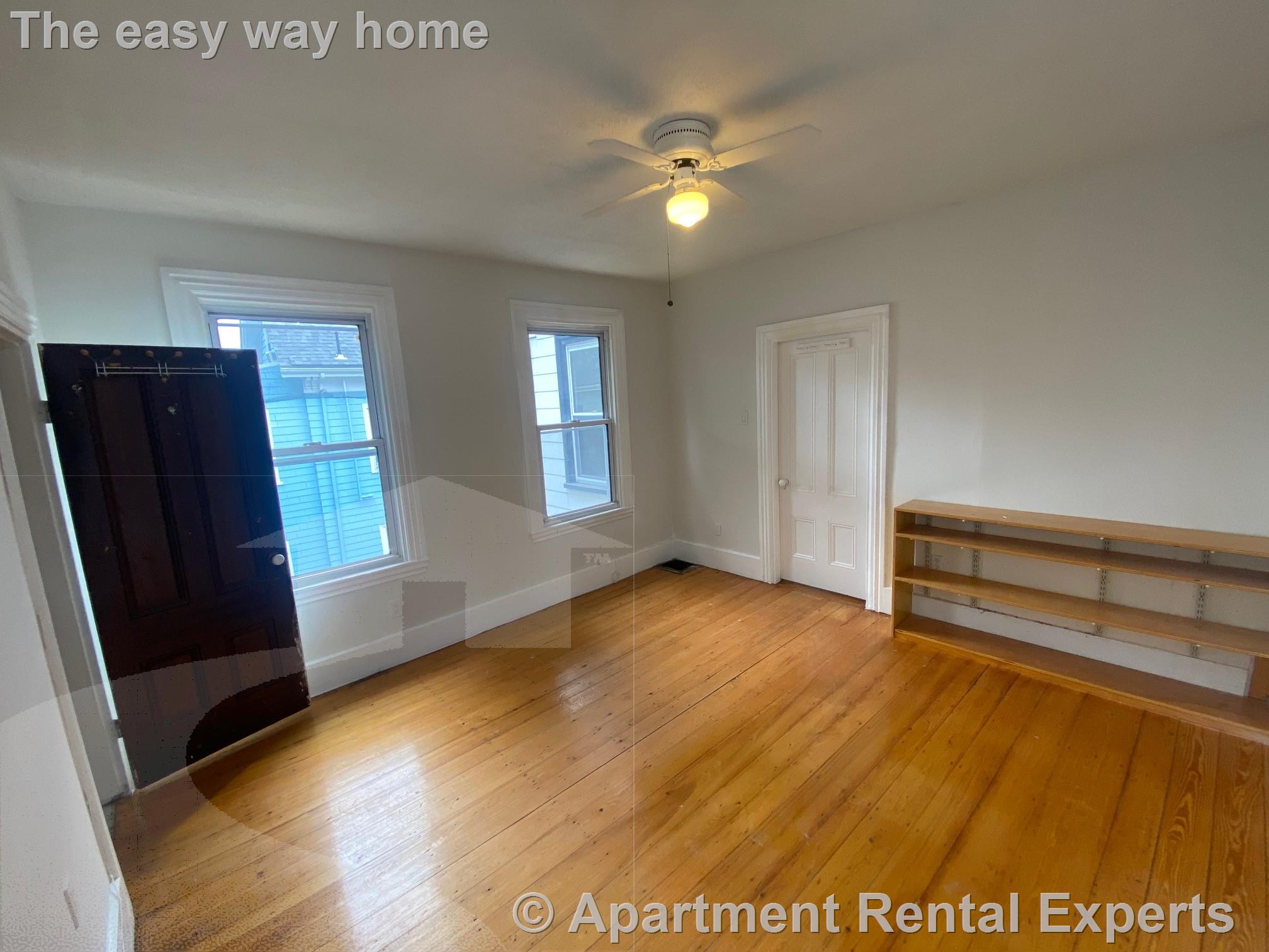 33 Cedar St, Davis Square