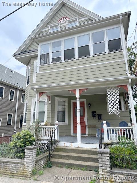 14 Cleveland St, Porter Square