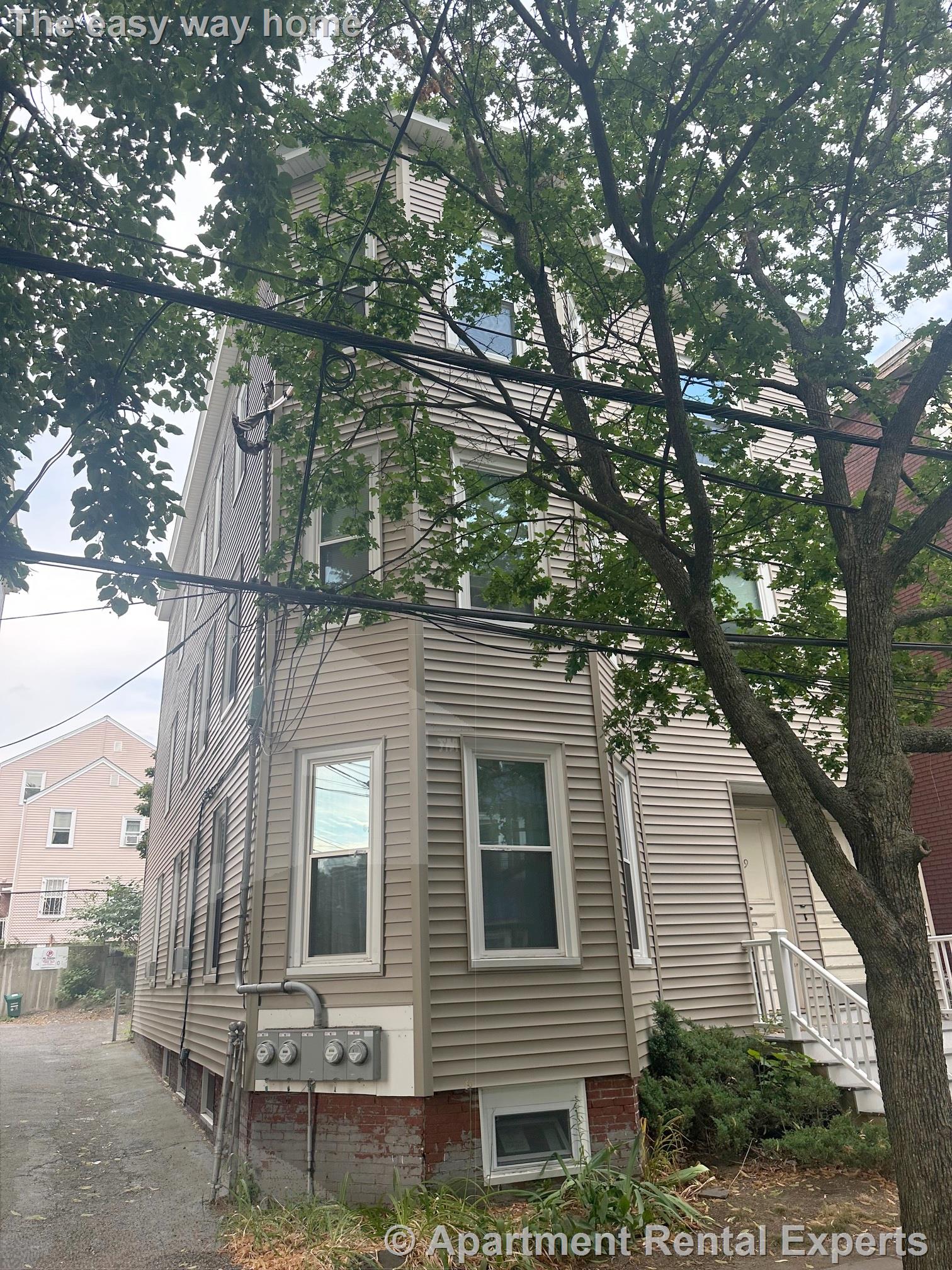 507 Green St, Central Square