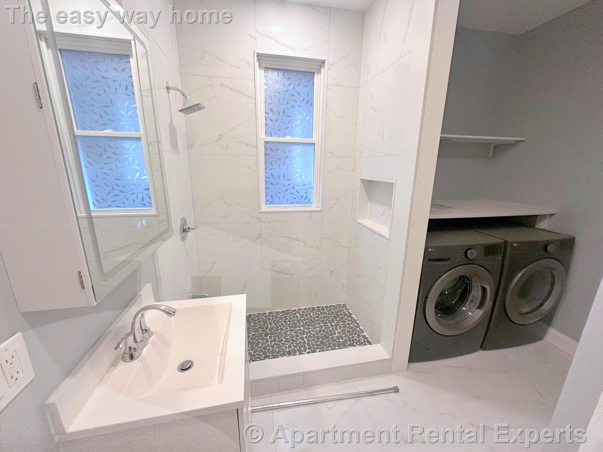 507 Green St, Central Square