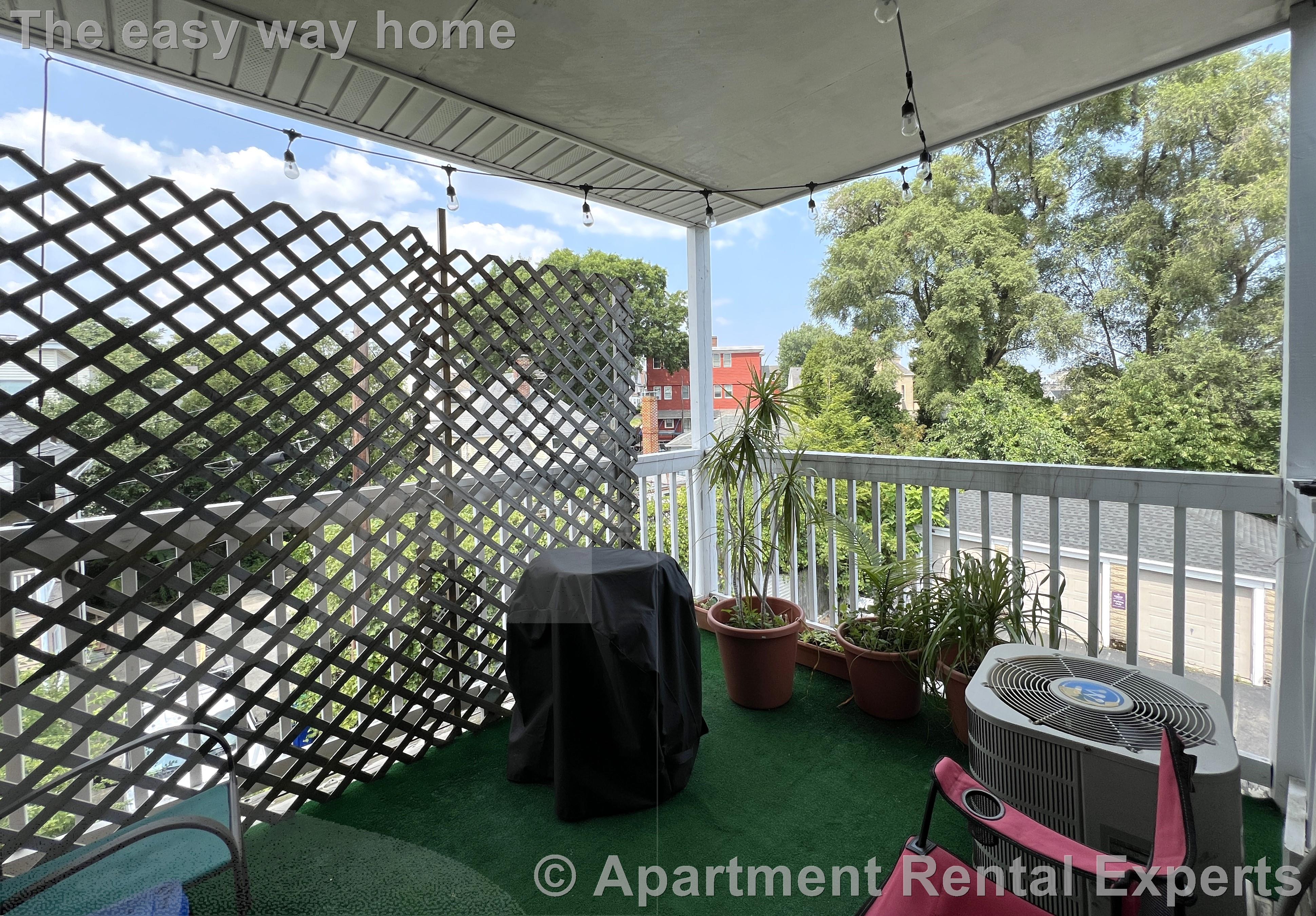 205 Holland St, Davis Square