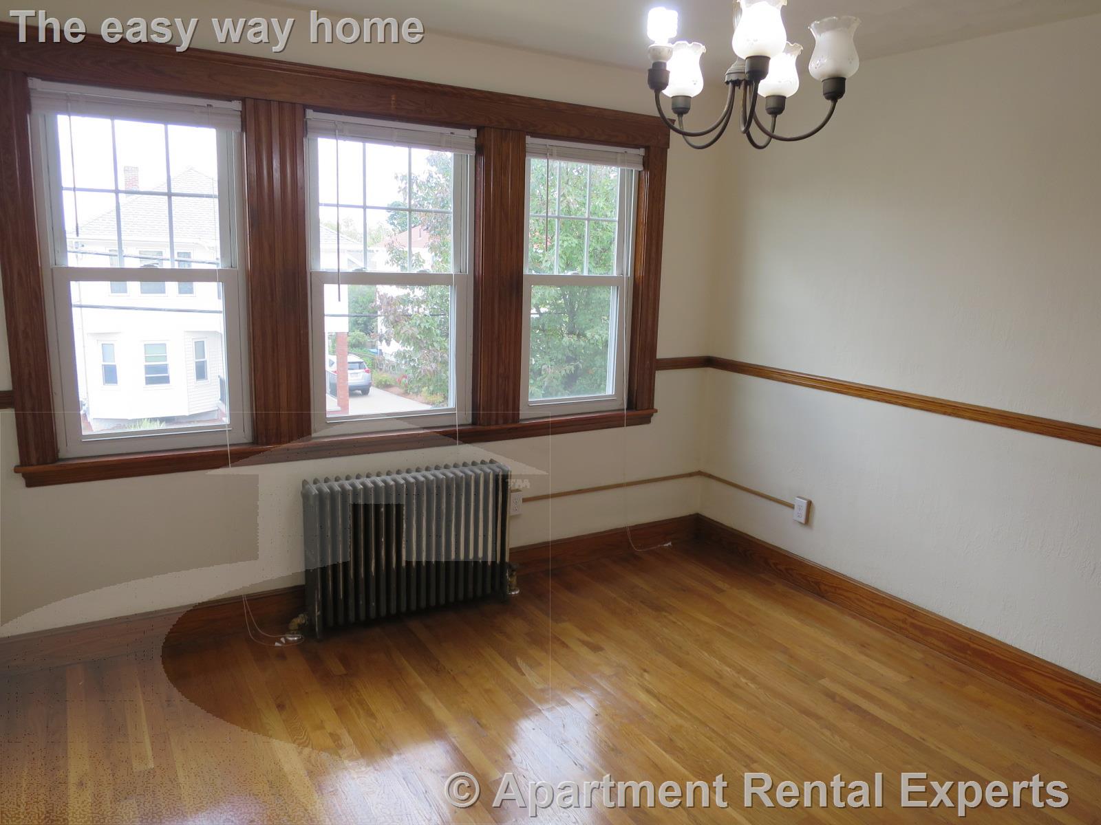 19 Hancock Ave, Tufts