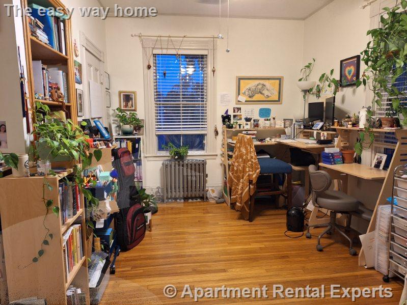 69 Sharon St, West Medford