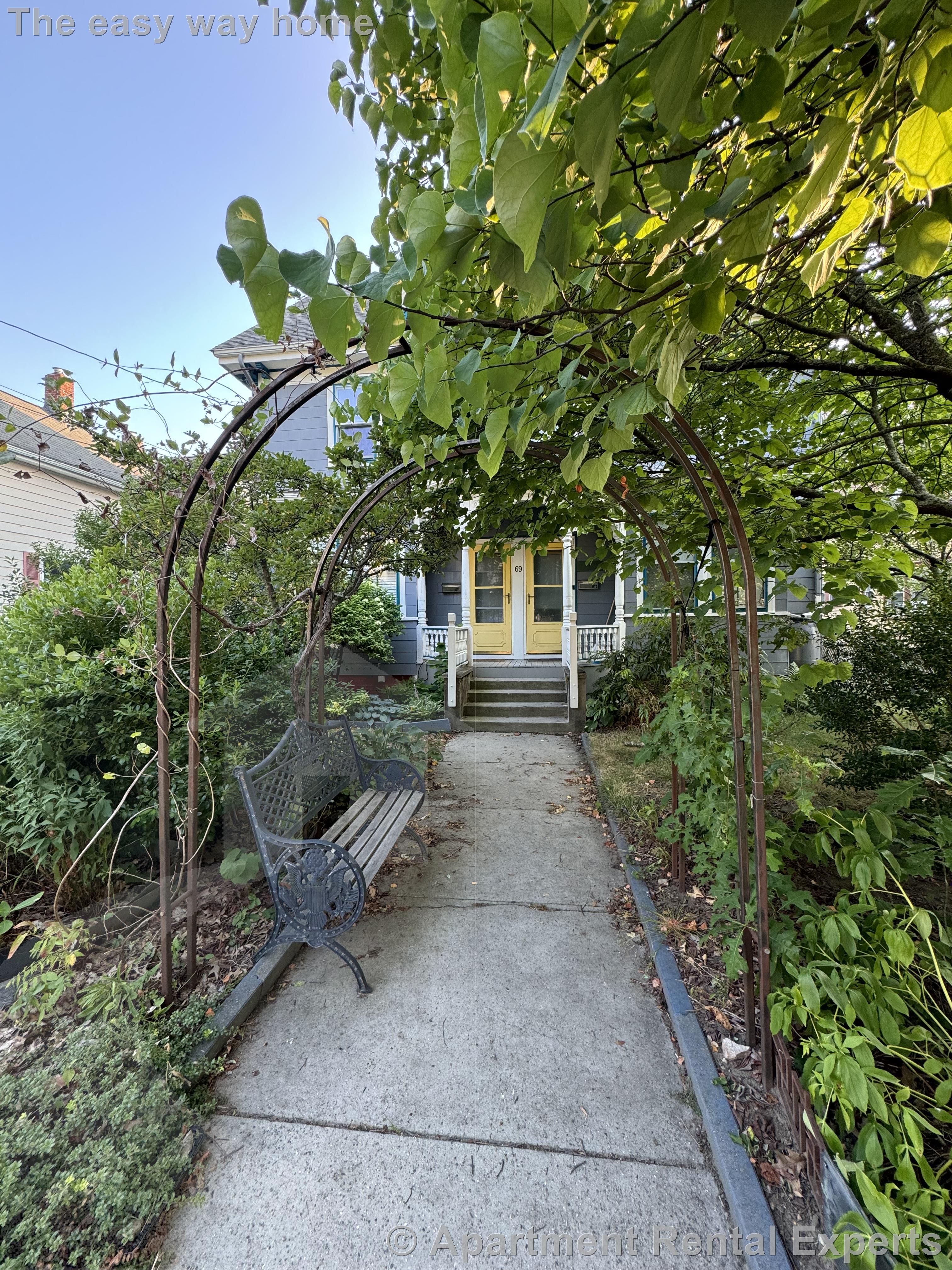 69 Sharon St, West Medford