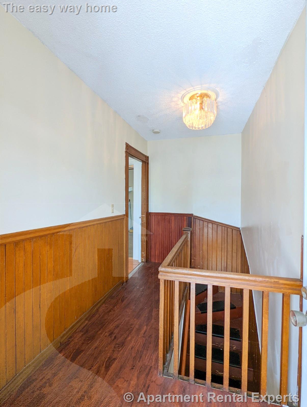 9 Lowell Ter, Magoun Square