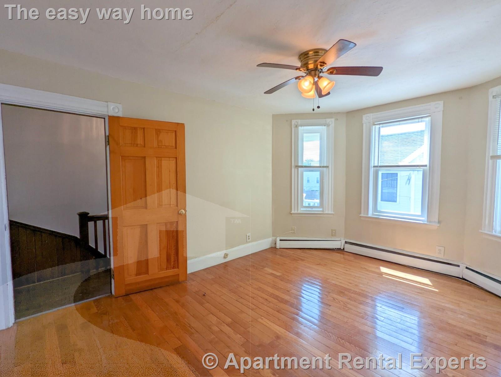 9 Lowell Ter, Magoun Square