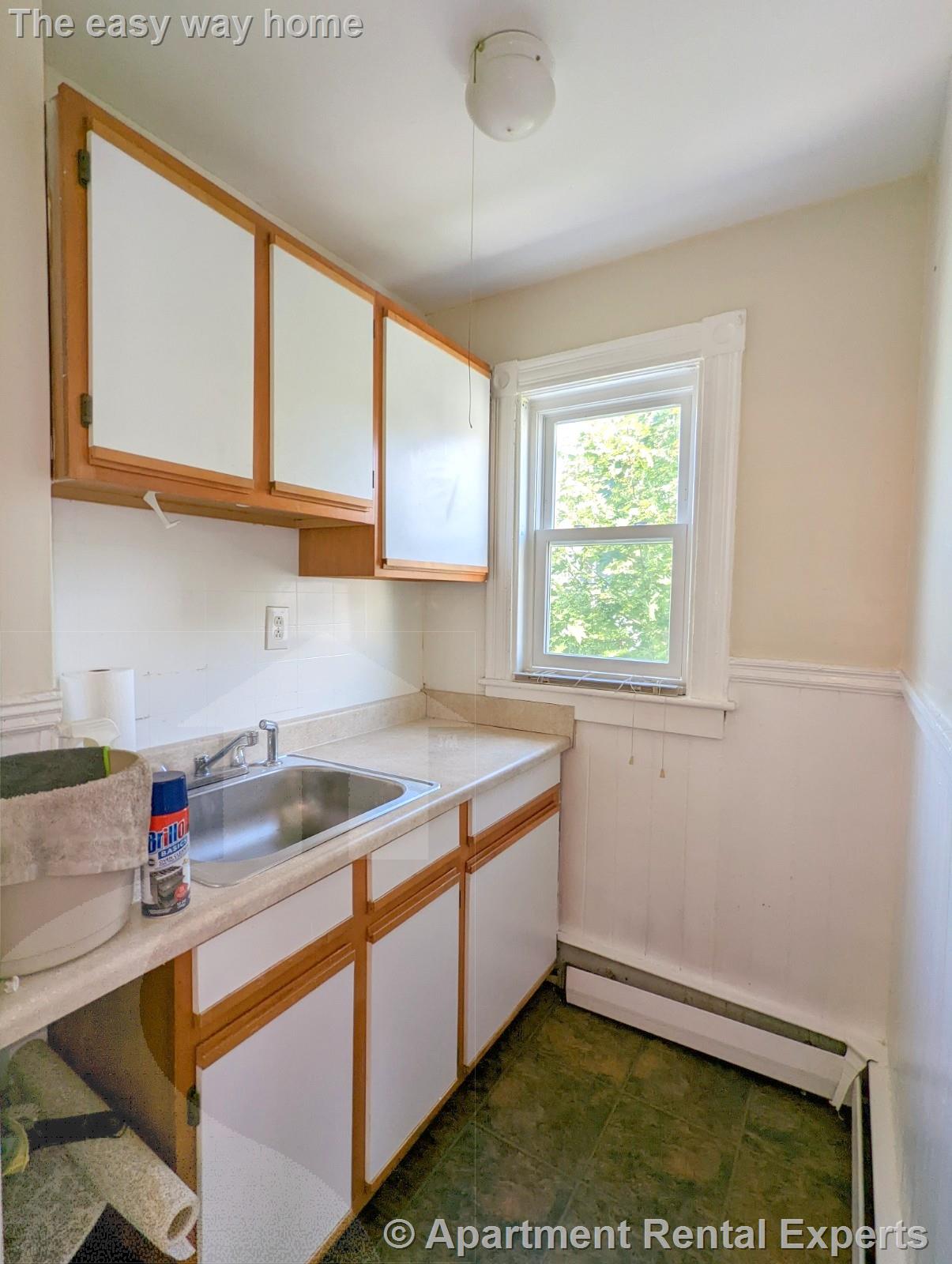 9 Lowell Ter, Magoun Square