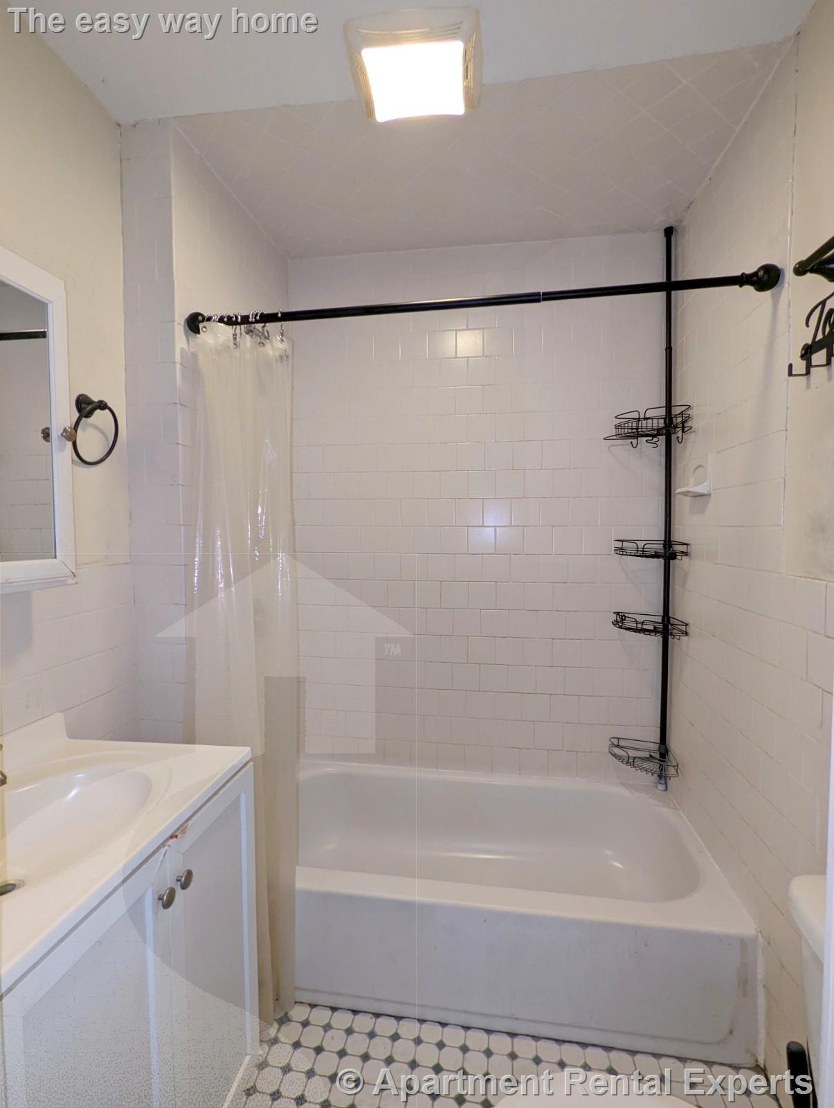 9 Lowell Ter, Magoun Square