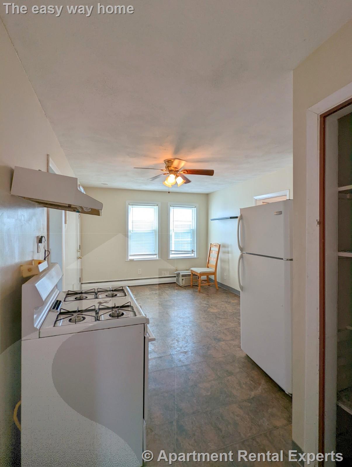 9 Lowell Ter, Magoun Square