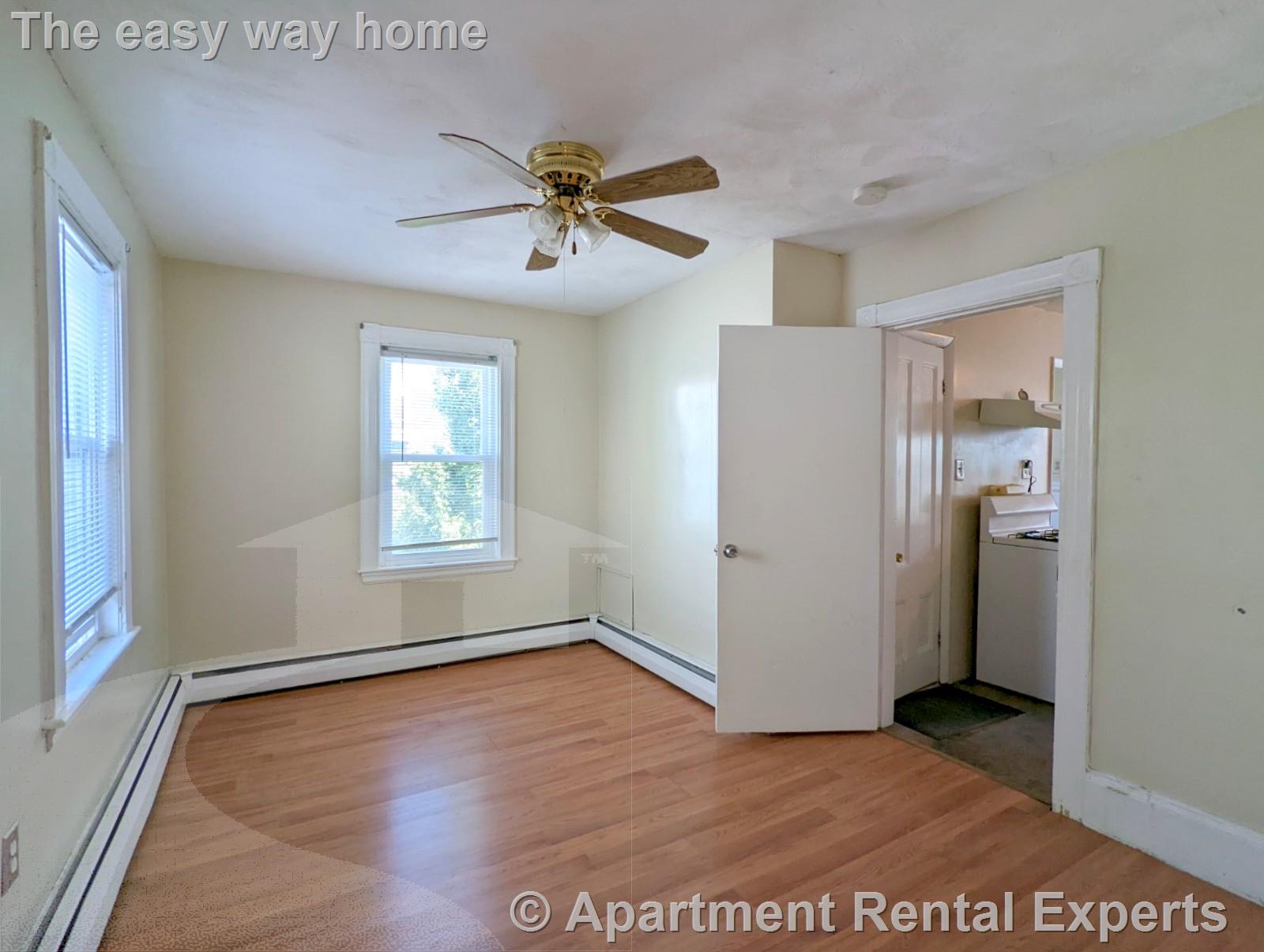 9 Lowell Ter, Magoun Square