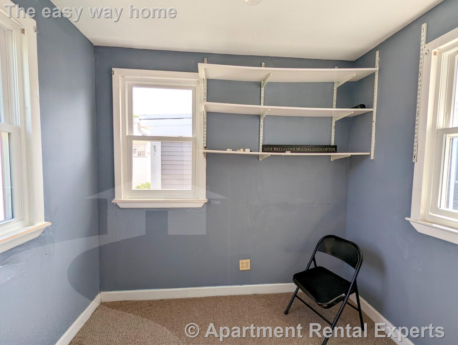 9 Lowell Ter, Magoun Square